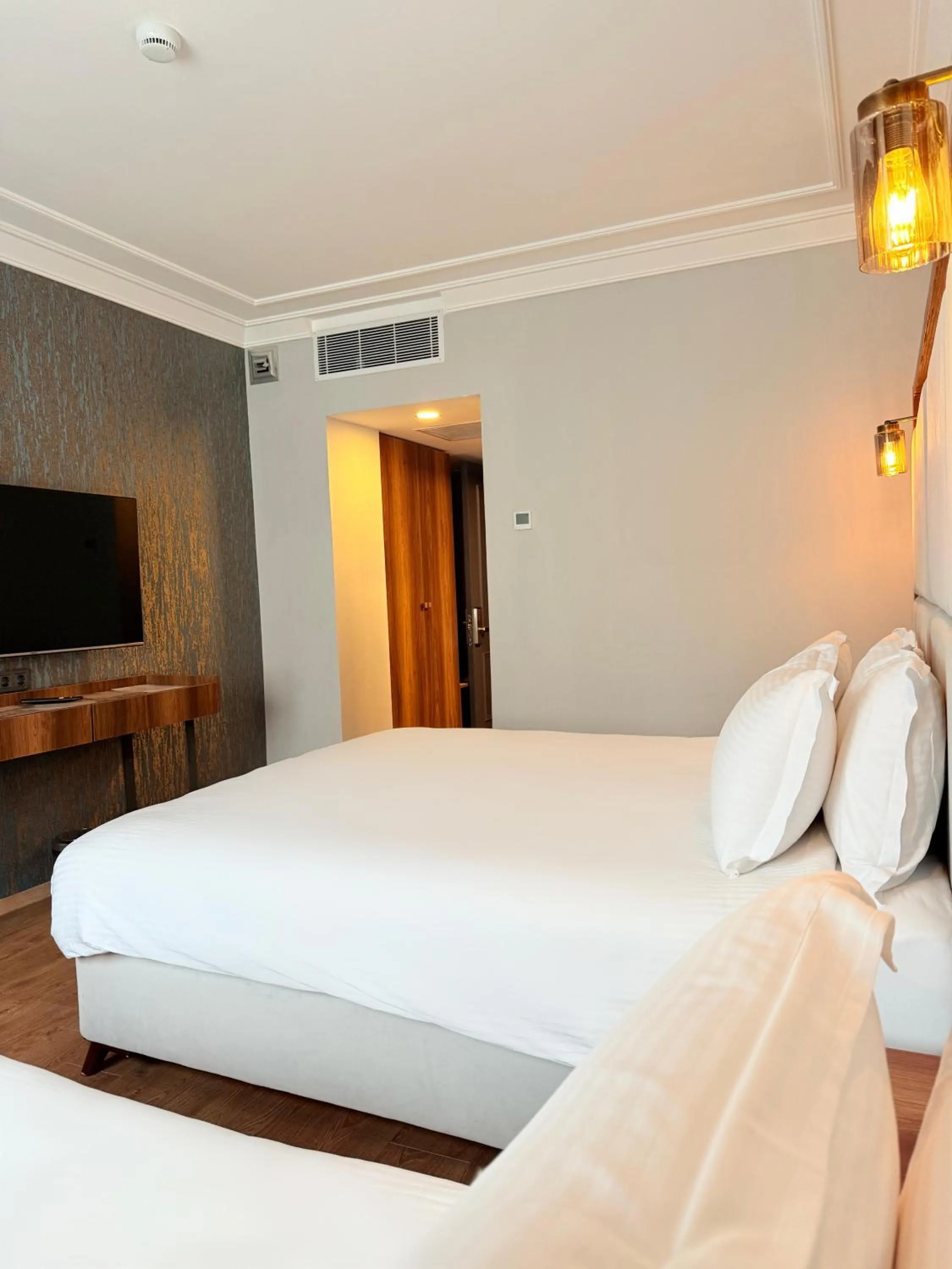 Bed in The Yalı Konak Hotel İzmir