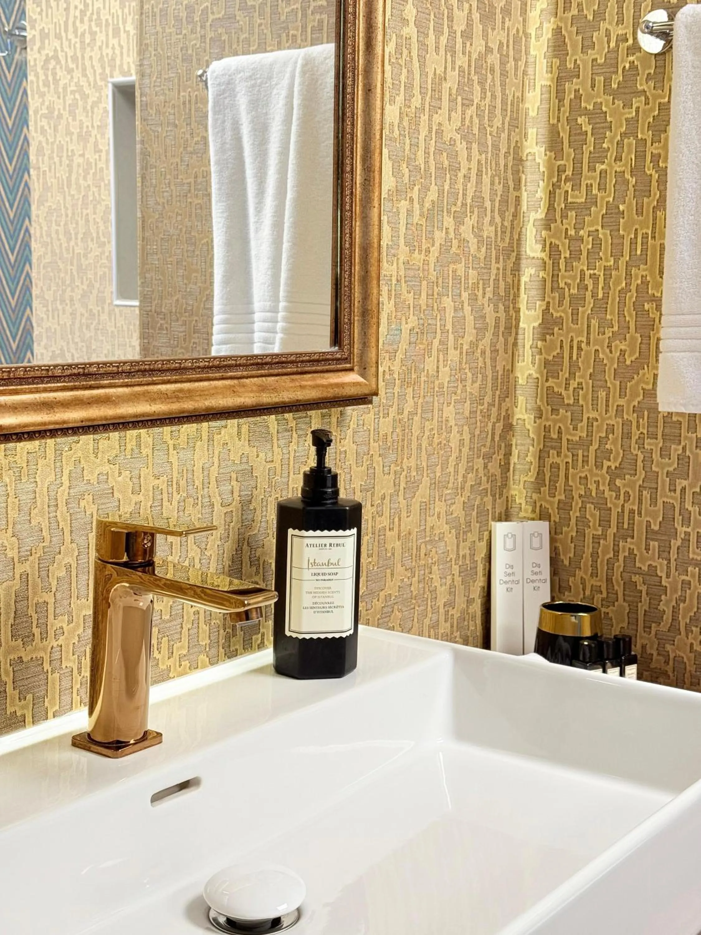 Toilet in The Yalı Konak Hotel İzmir