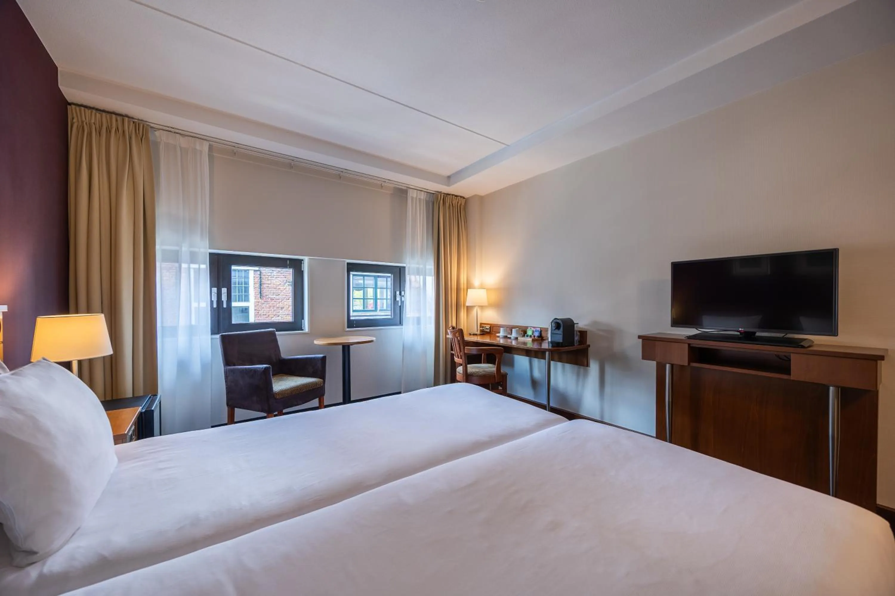 Bedroom, Bed in Amrâth Grand Hotel Frans Hals