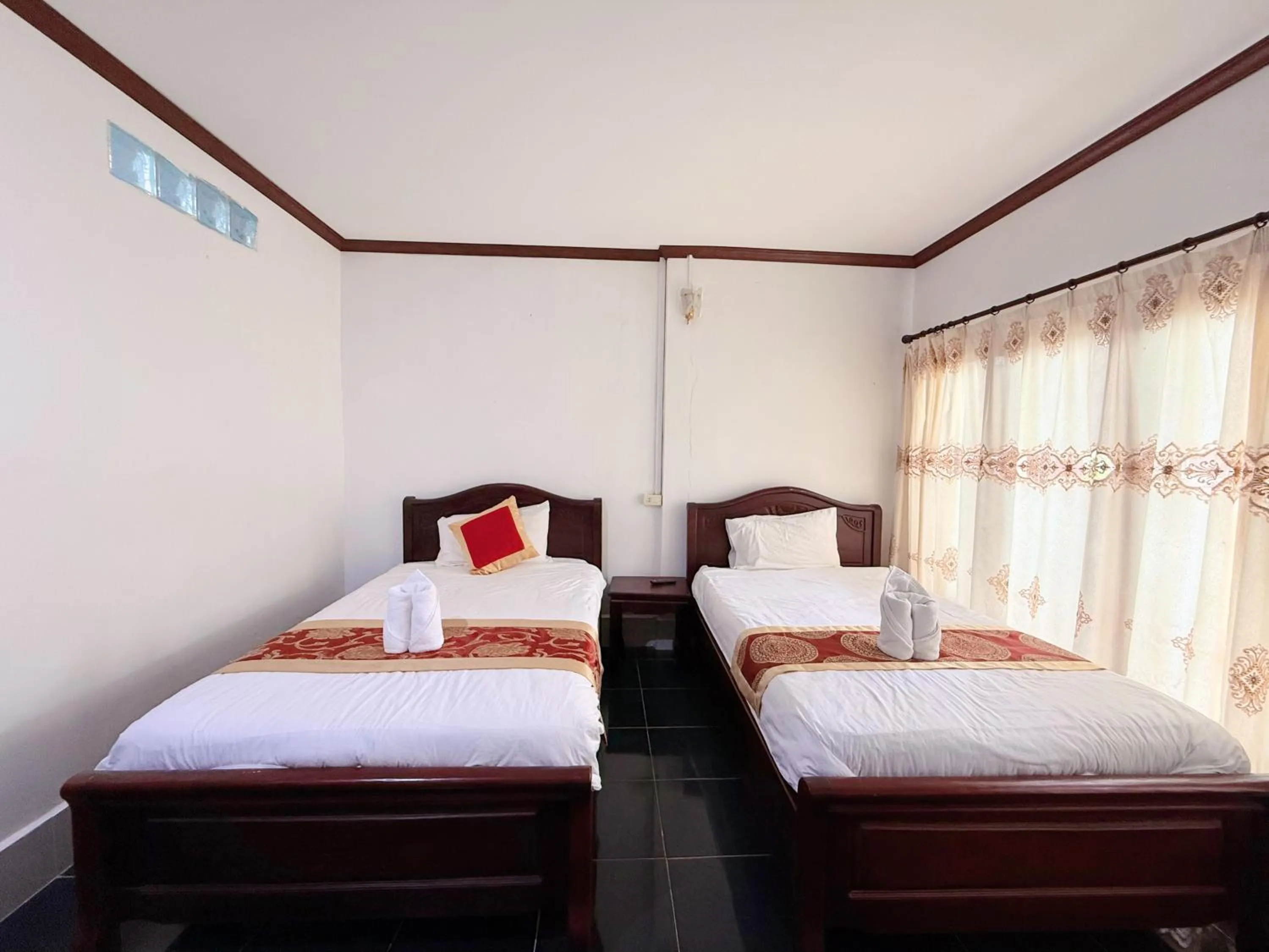 Bed in Vangvieng Sisavang Mountain View Hotel