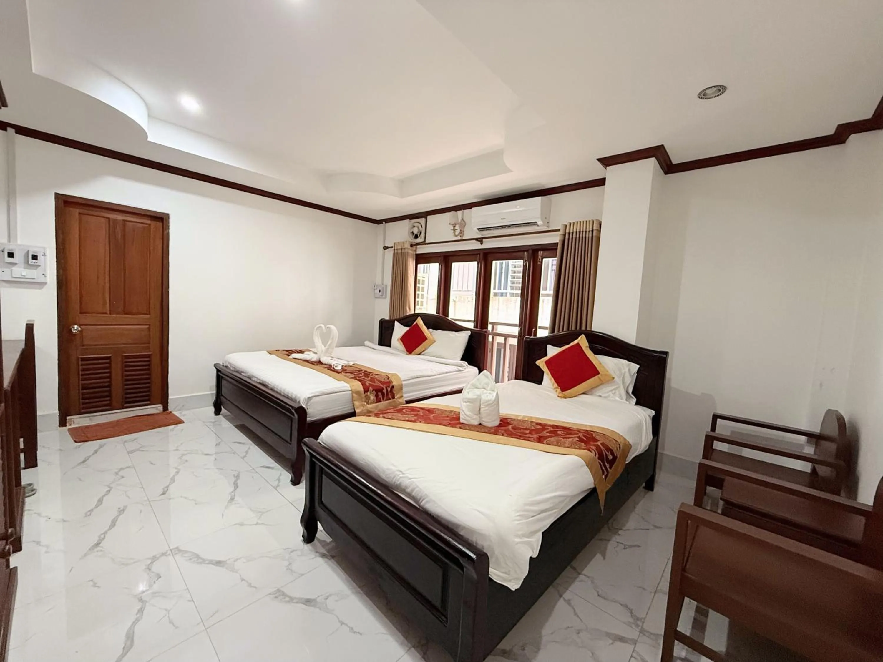 Bed in Vangvieng Sisavang Mountain View Hotel