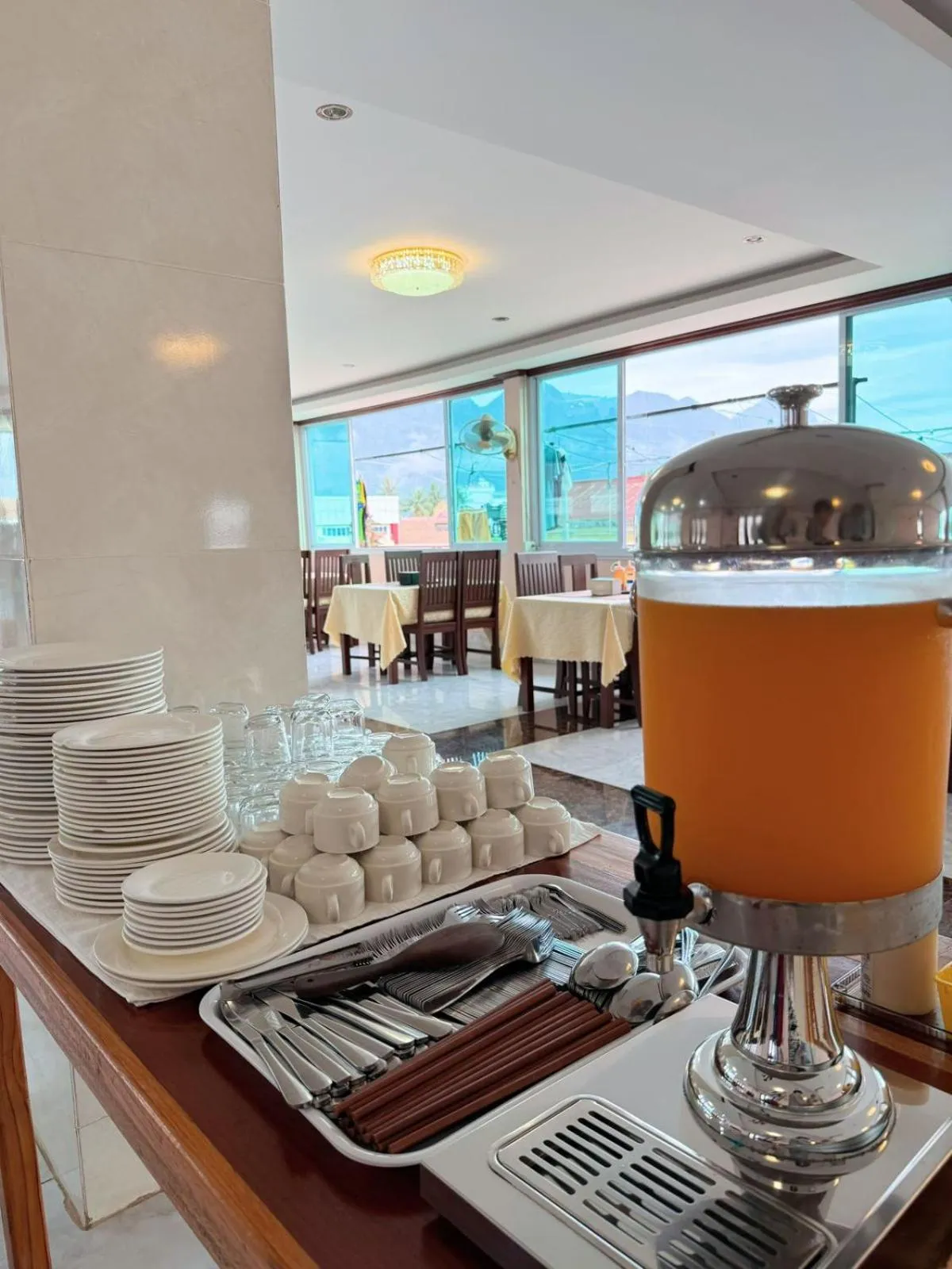 Restaurant/places to eat in Vangvieng Sisavang Mountain View Hotel