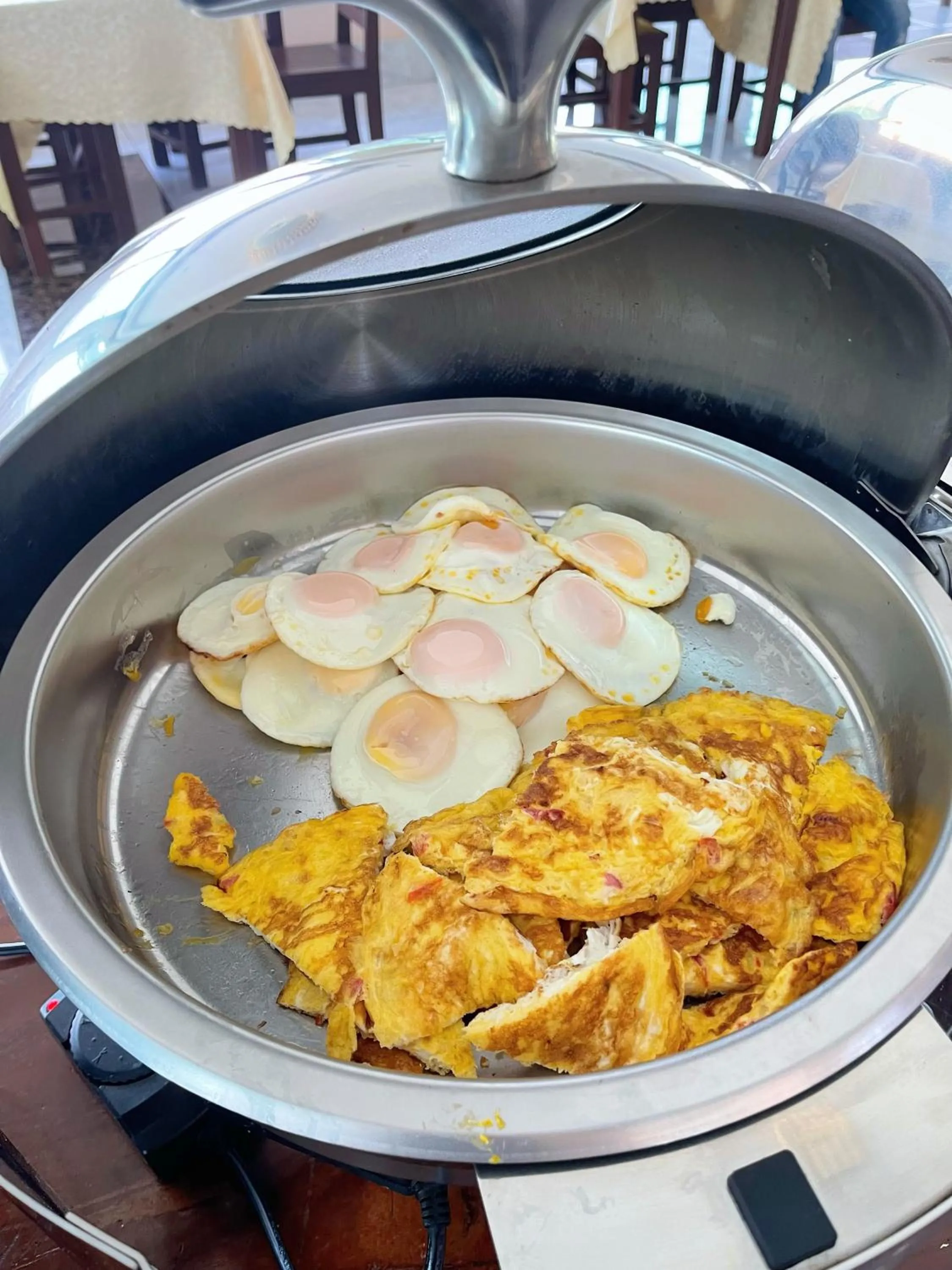 Food and drinks in Vangvieng Sisavang Mountain View Hotel