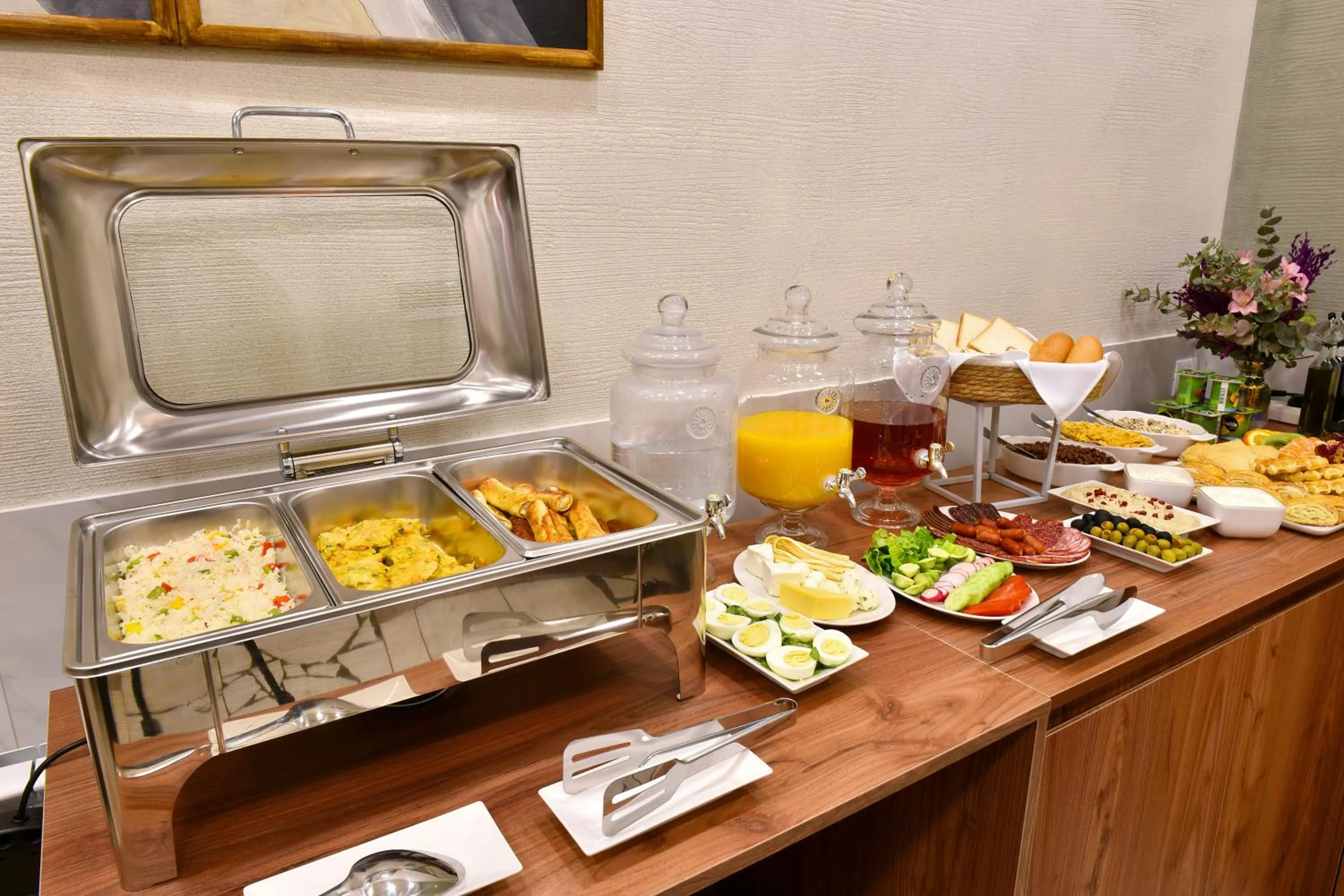 Restaurant/places to eat in The House Hotel Yerevan