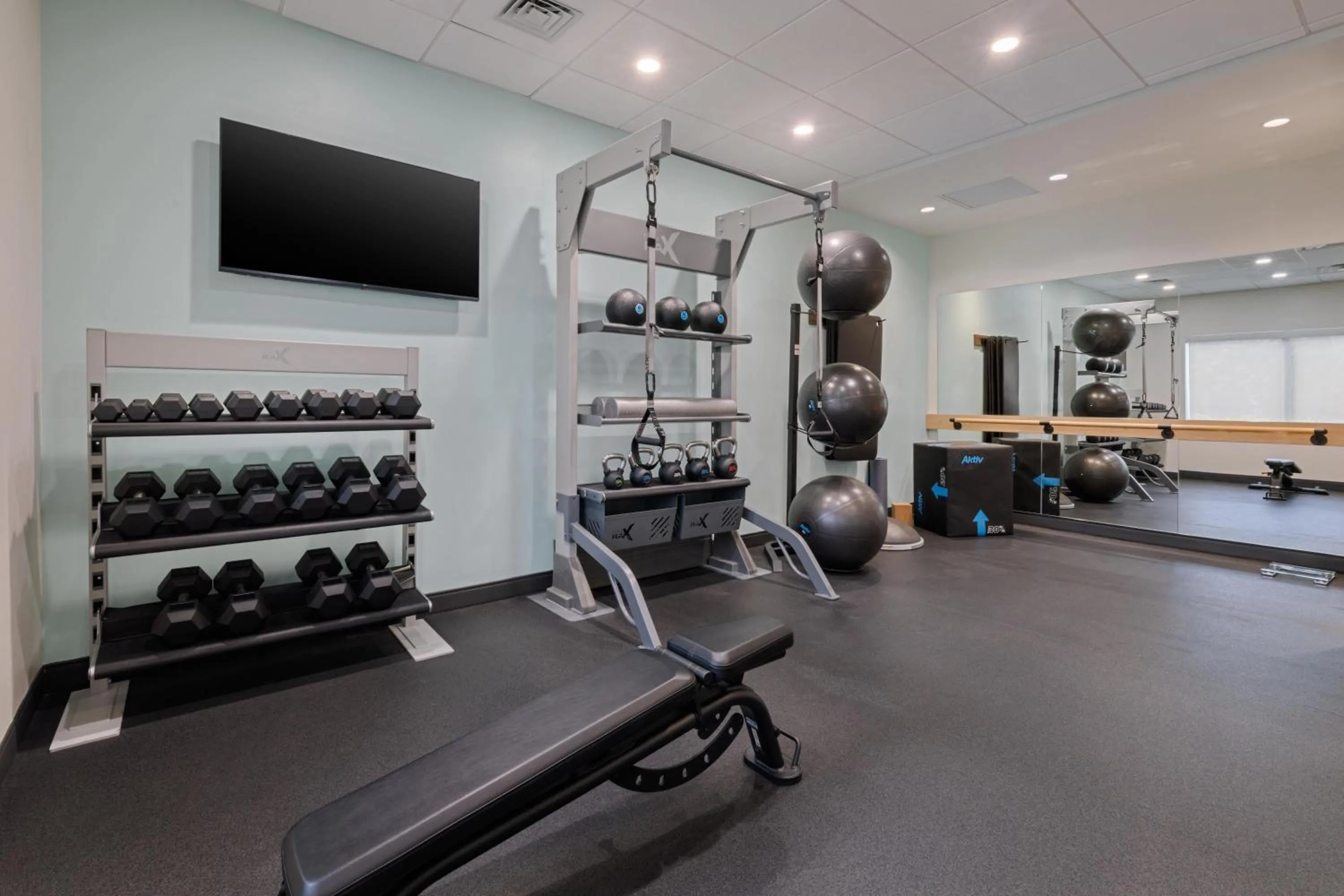 Fitness centre/facilities in Tru By Hilton Miramar