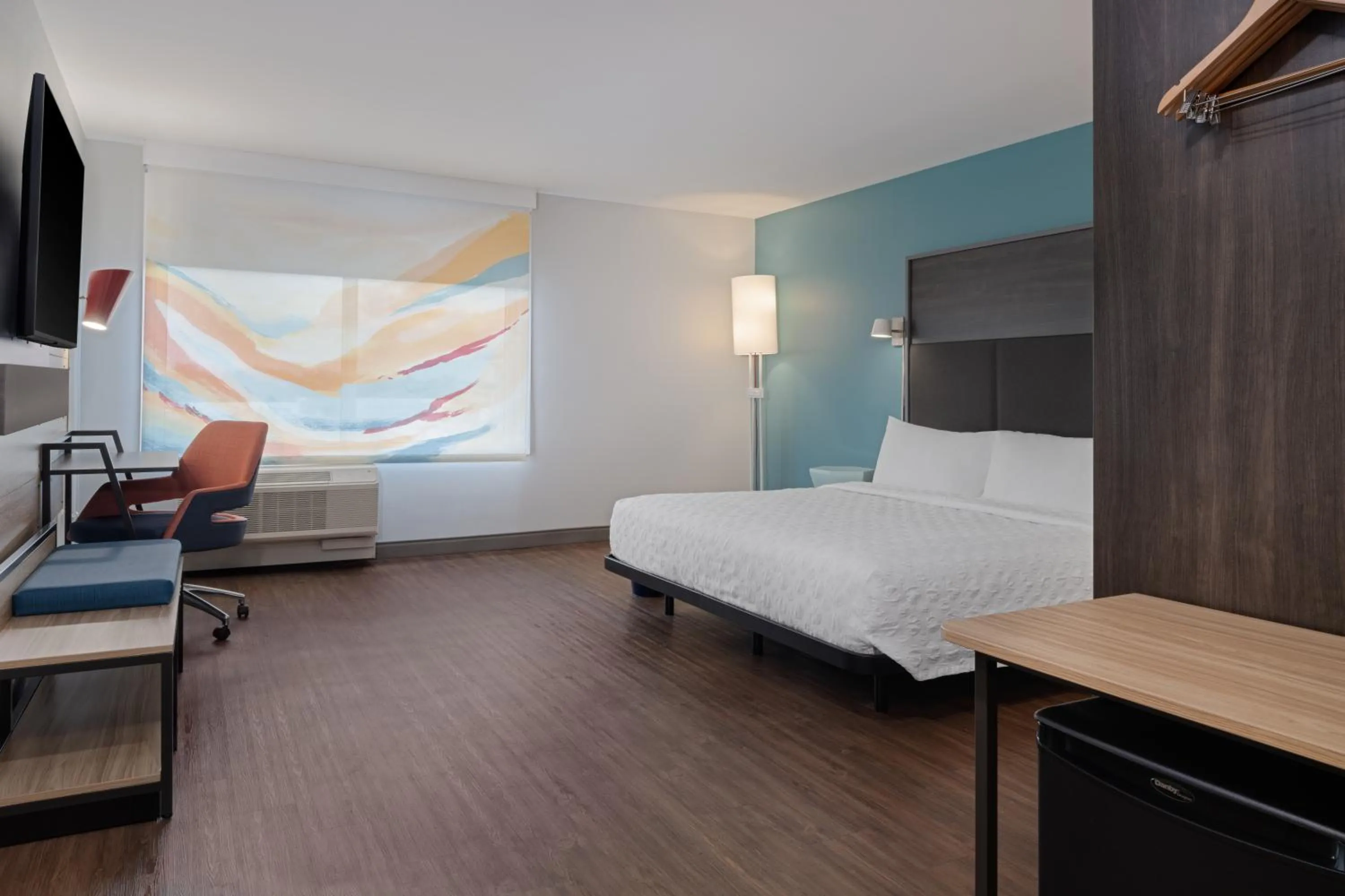 Bed in Tru By Hilton Miramar