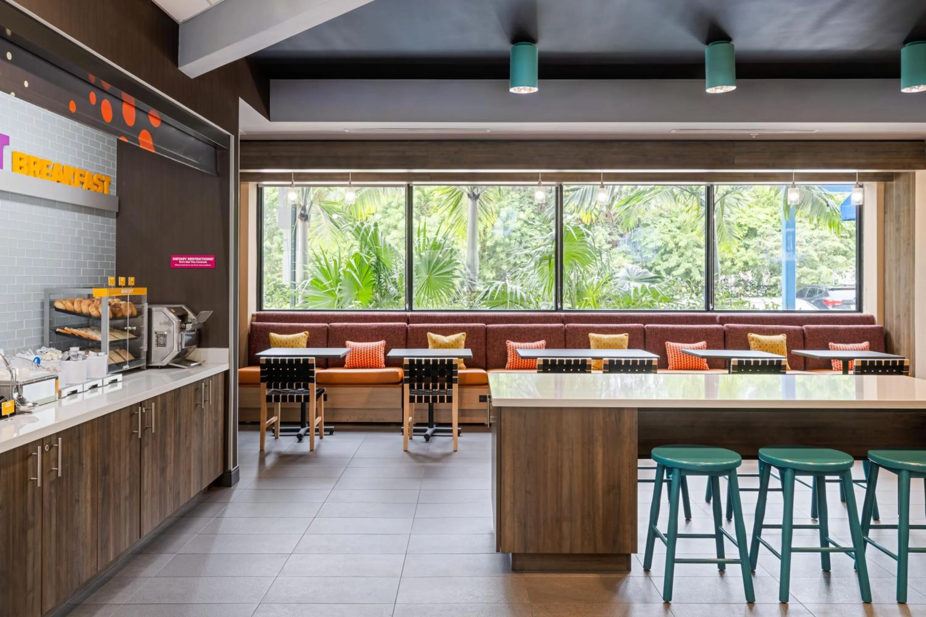 Lobby or reception in Tru By Hilton Miramar