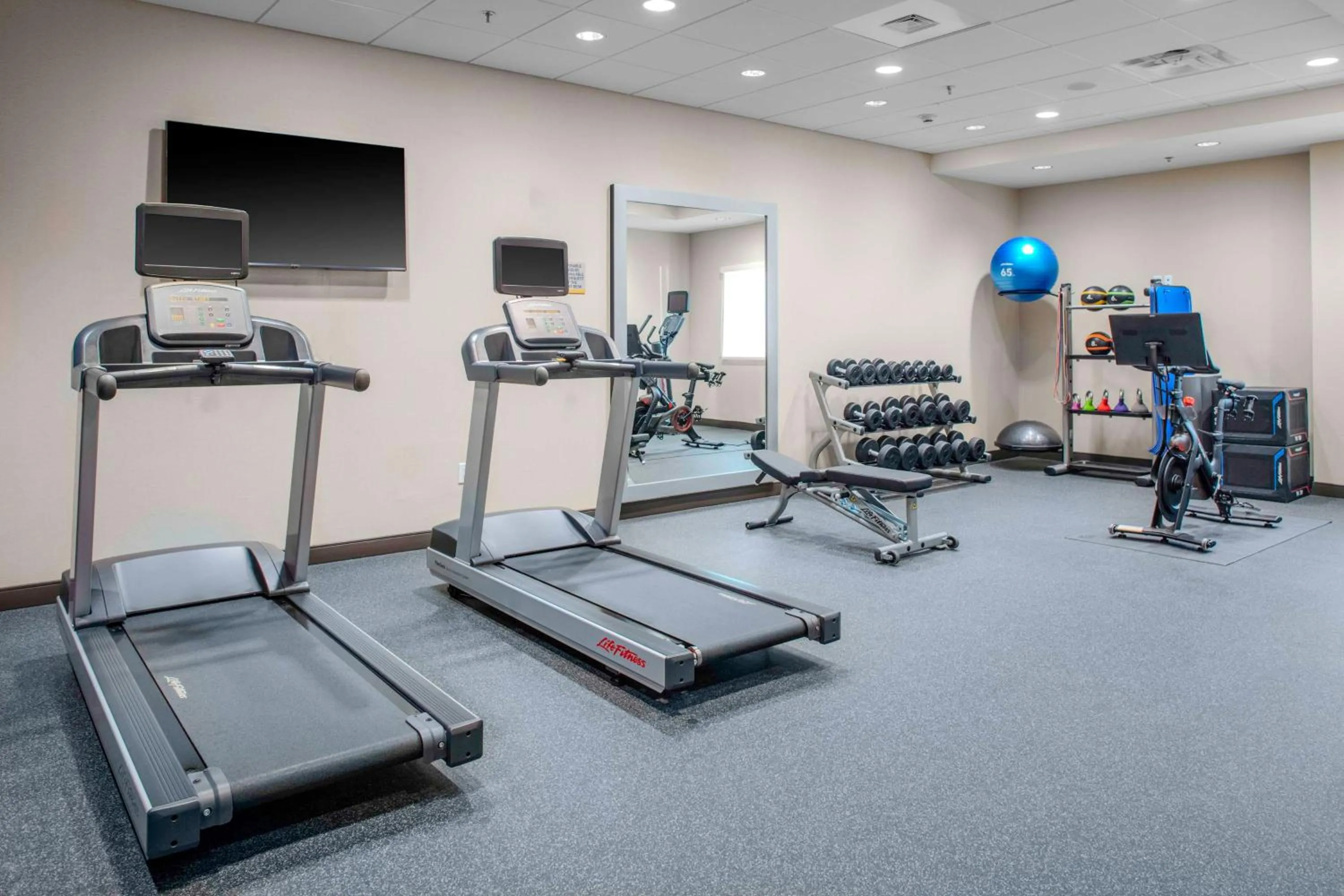Fitness centre/facilities in Home2 Suites By Hilton Lynchburg