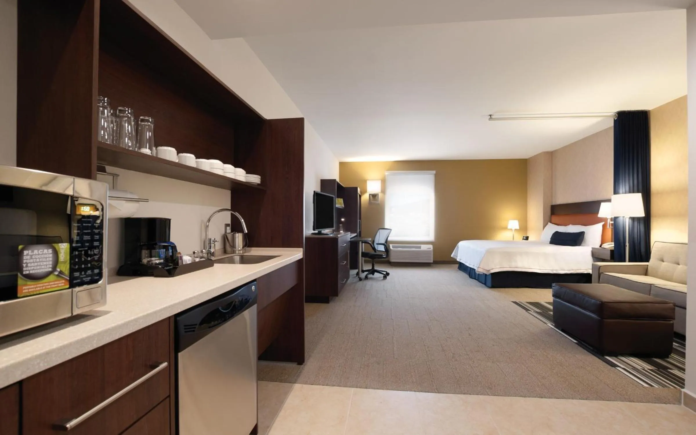Photo of the whole room, Bed in Home2 Suites By Hilton Winter Garden