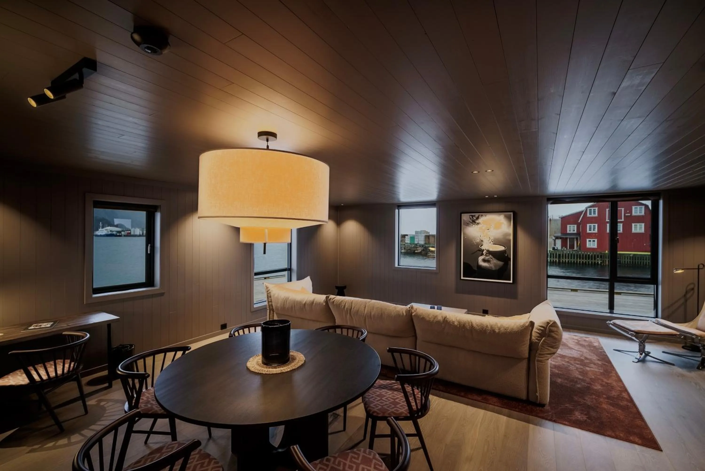 Living room in Henningsvær Bryggehotell - by Classic Norway Hotels