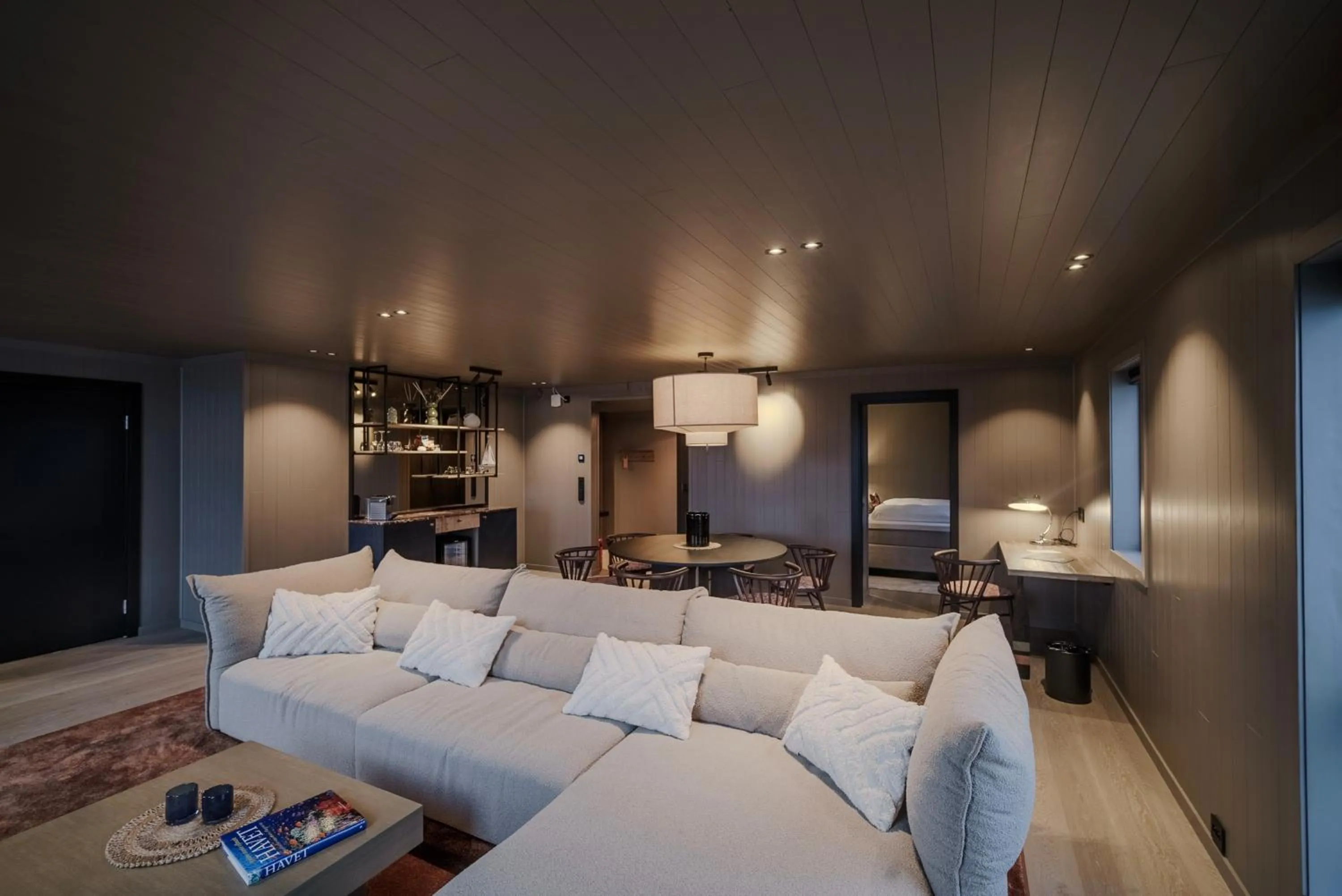 Seating area in Henningsvær Bryggehotell - by Classic Norway Hotels