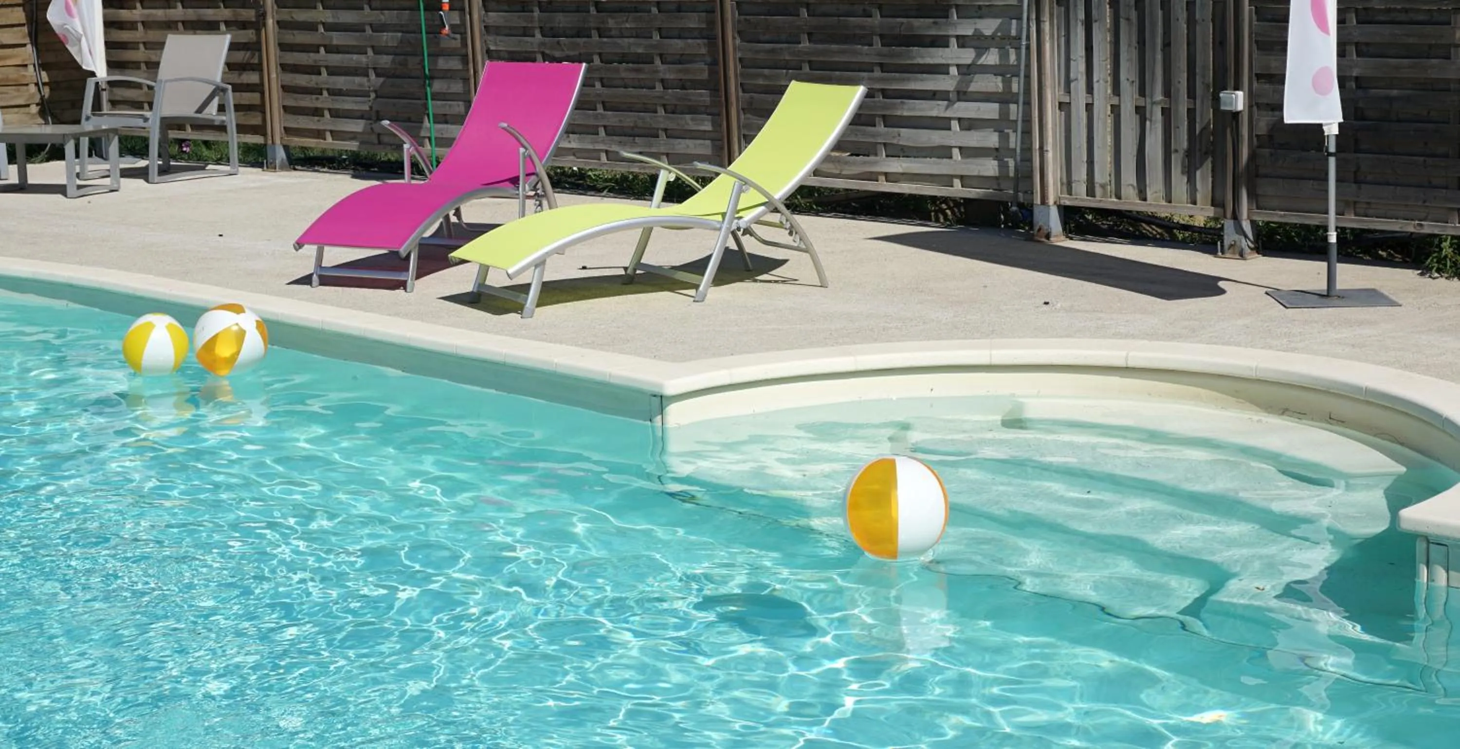 Day in Les Chambres de Montplaisir