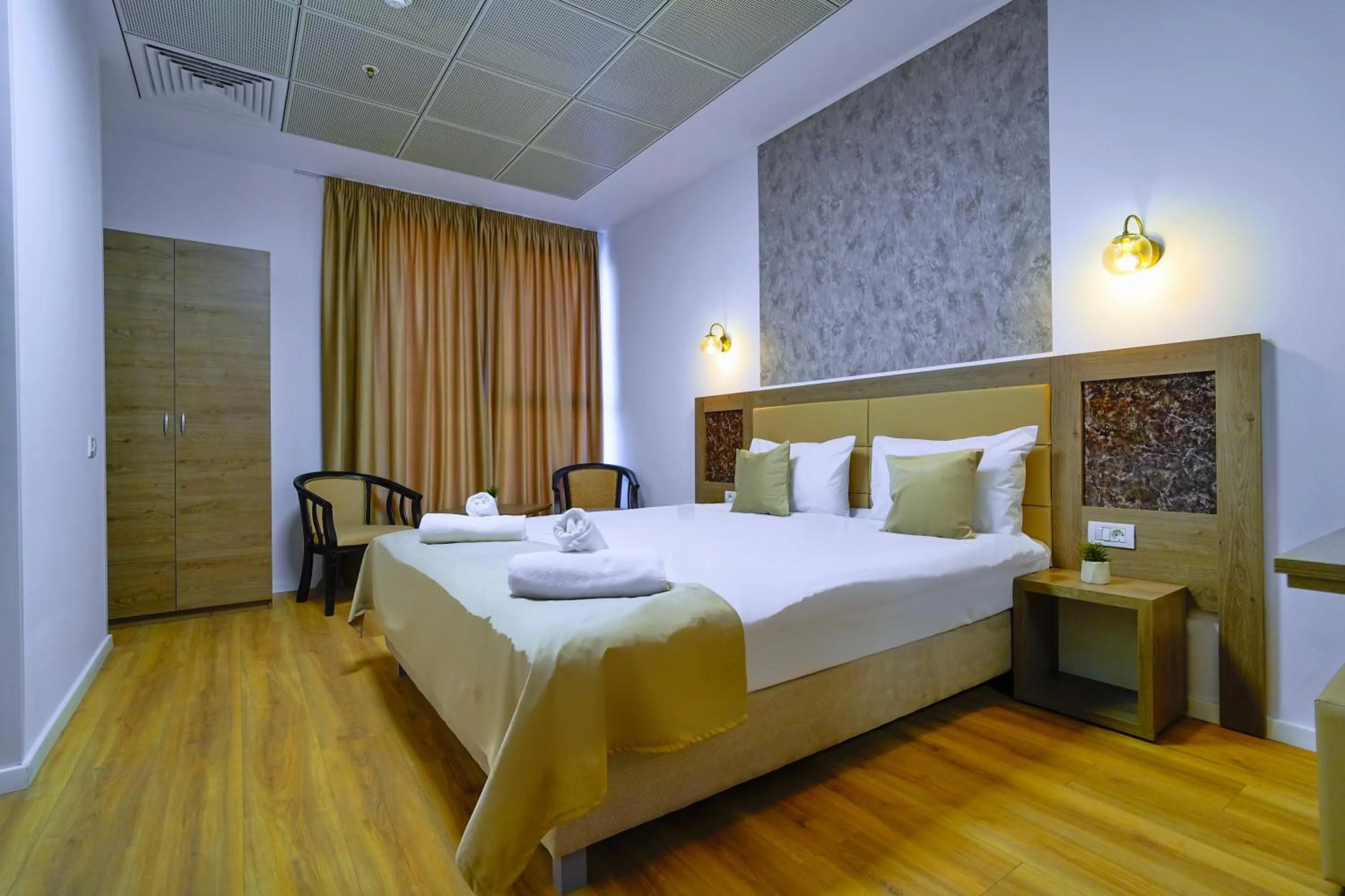 Bed in Sir Fundeni Hotel