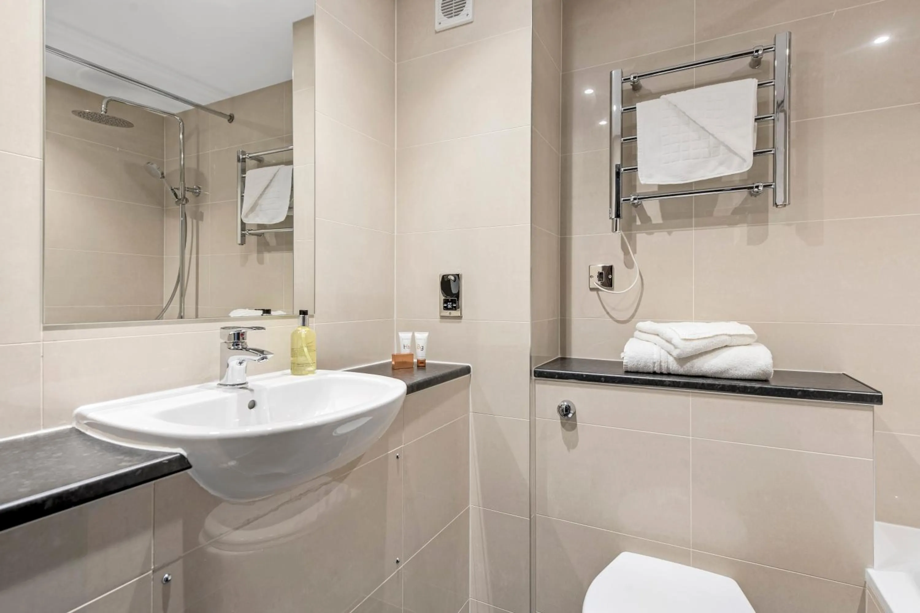 Bathroom in Dragonfly Hotel Bury St Edmunds