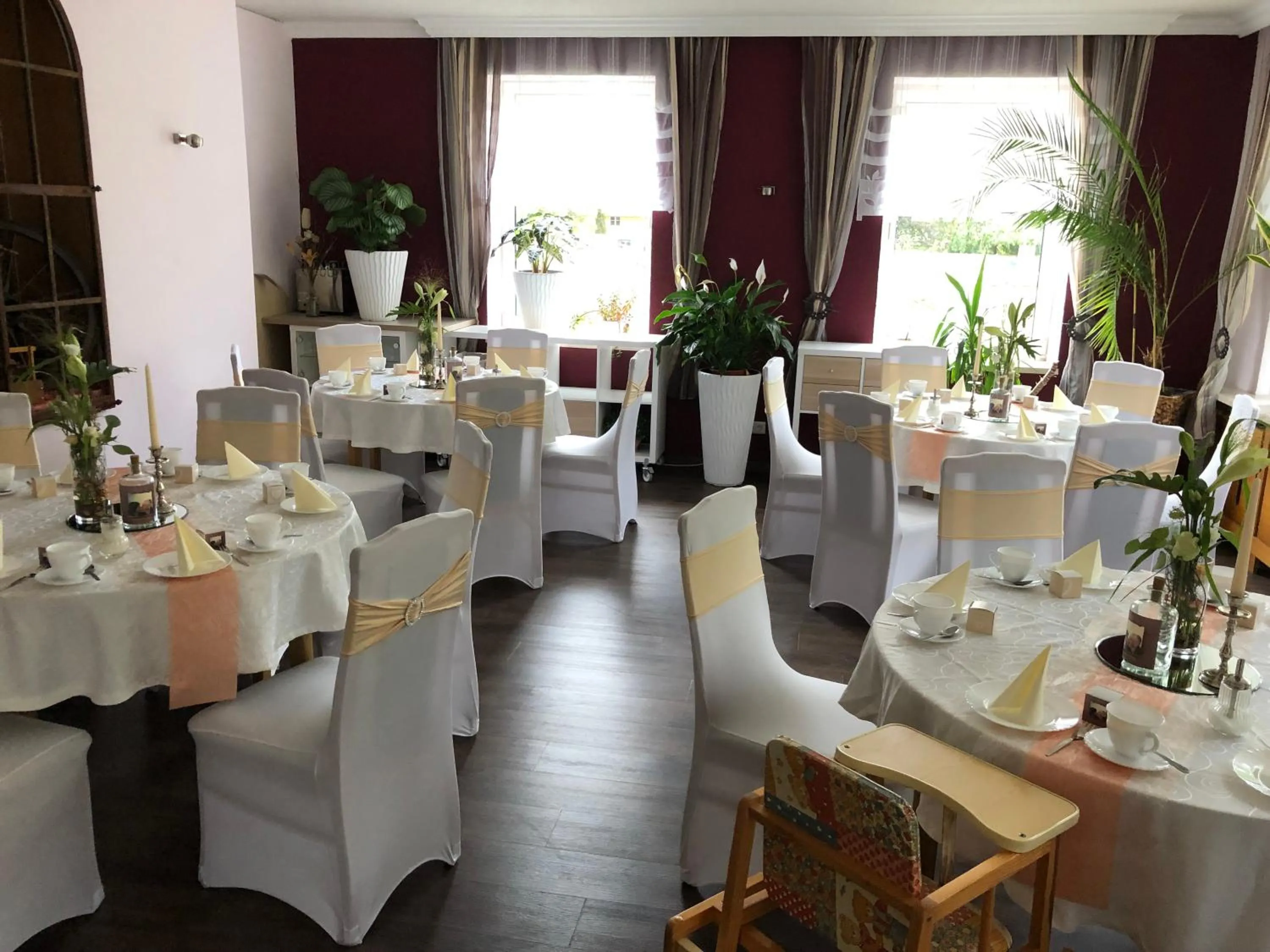 Restaurant/places to eat in Hotel Weinhaus Eberitzsch GmbH
