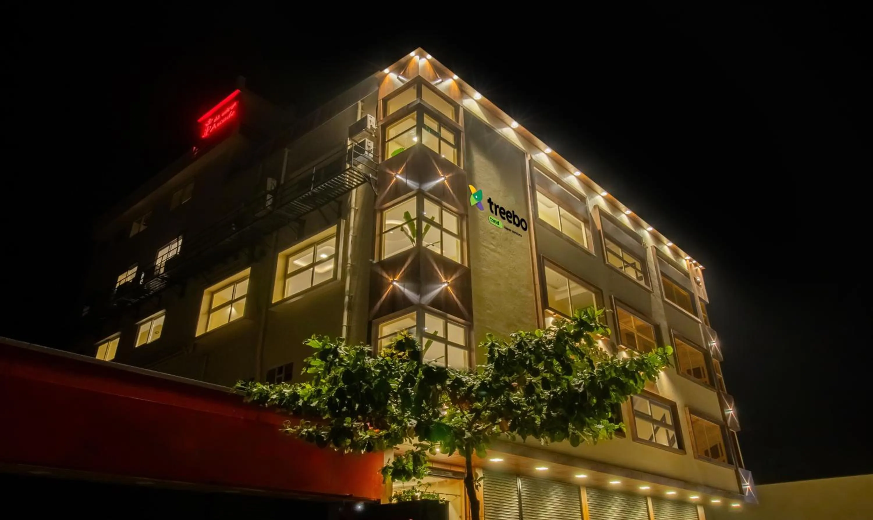 Facade/entrance in Treebo Jaguar Comforts, 3 Kms From Mahatma Gandhi Park