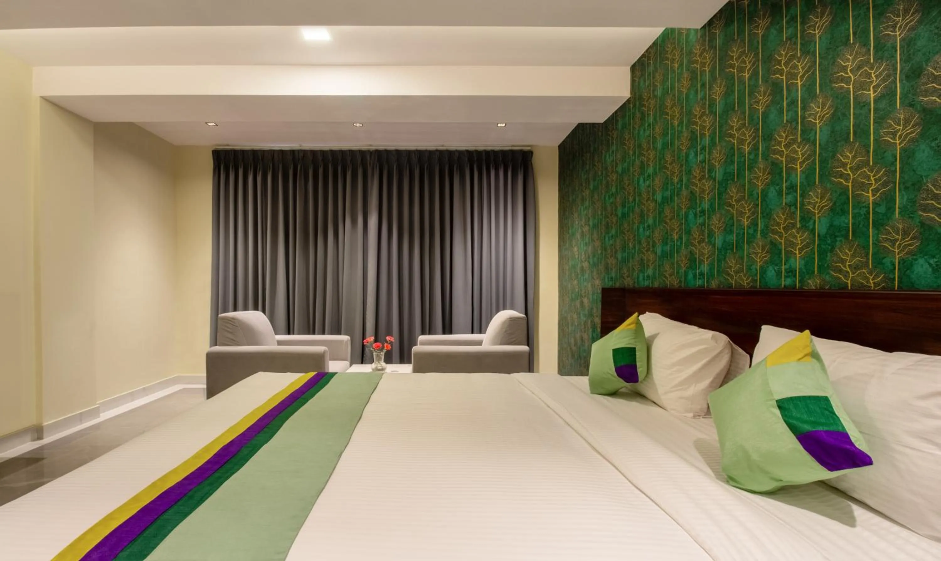 Bedroom, Bed in Treebo Jaguar Comforts, 3 Kms From Mahatma Gandhi Park