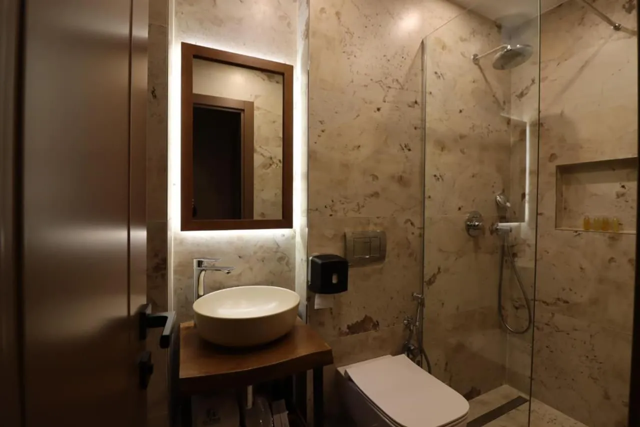 Shower in Garden Boutique Hotel