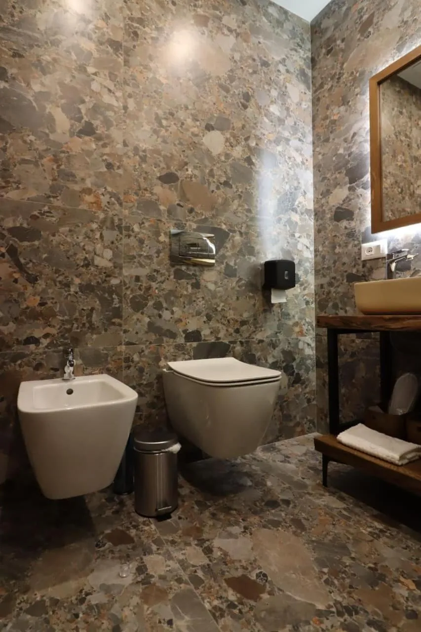 Shower in Garden Boutique Hotel