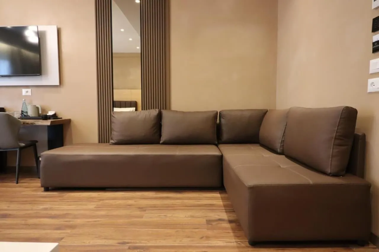 TV and multimedia in Garden Boutique Hotel