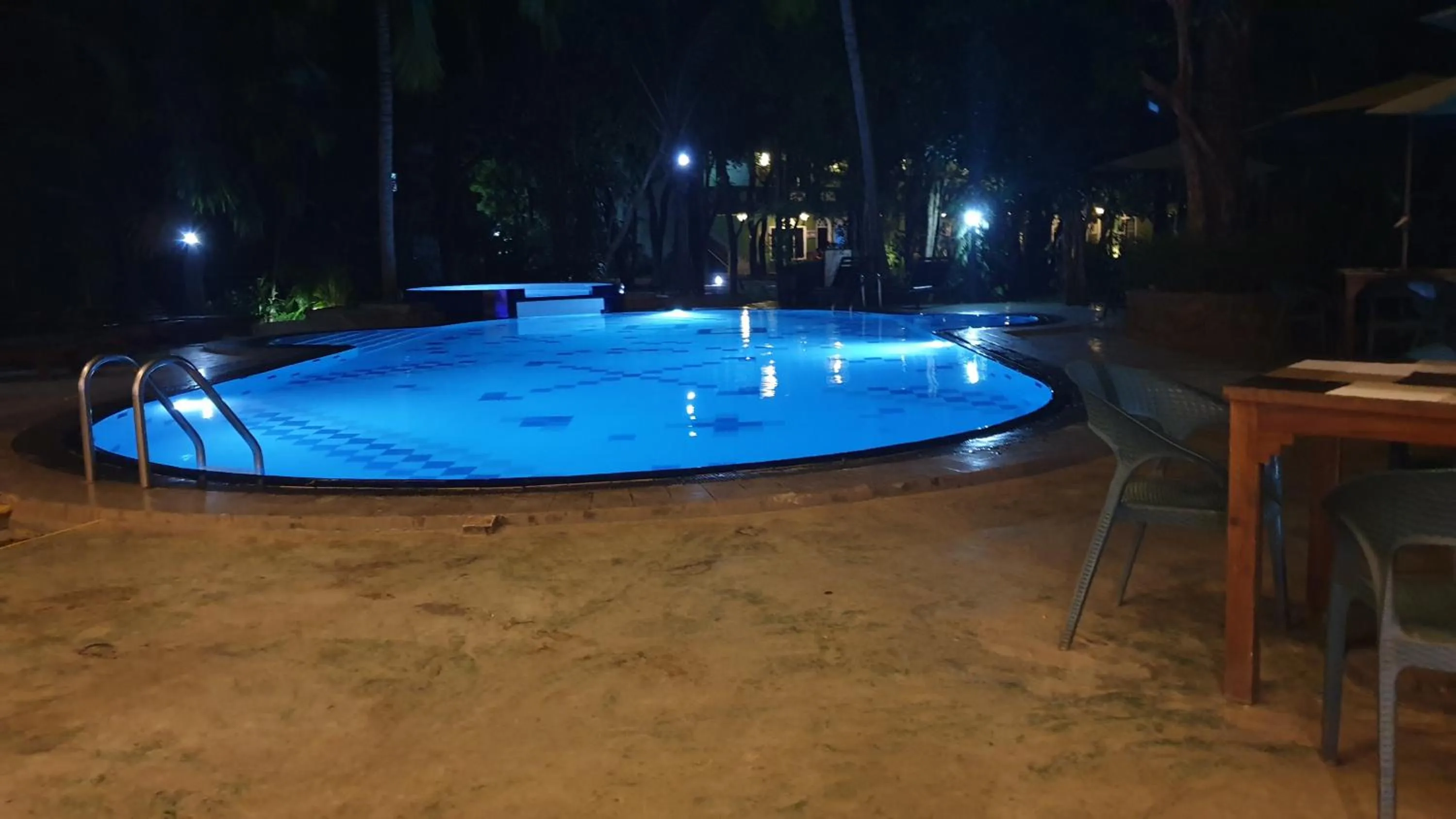 Swimming pool in Hotel Eden Garden