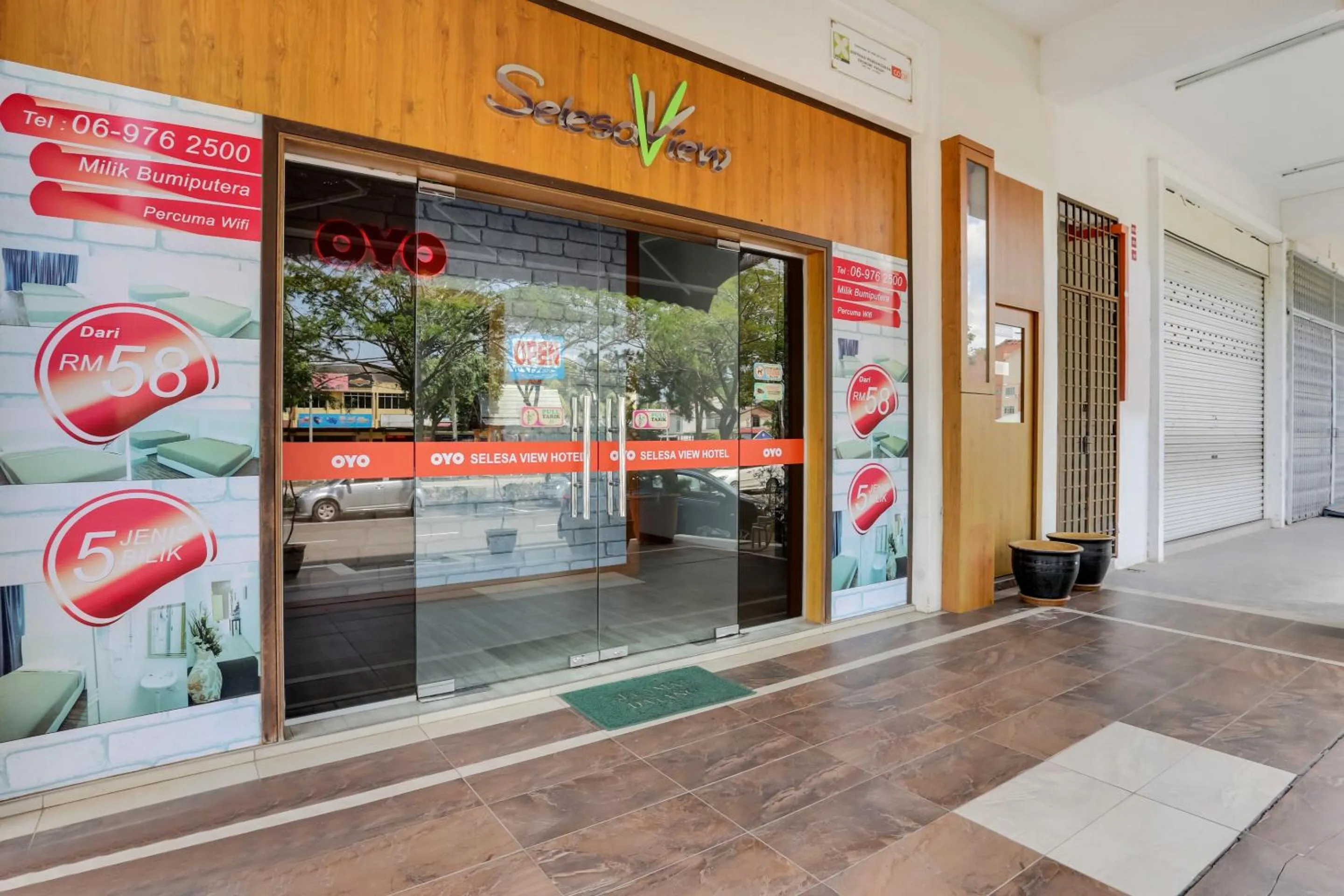 Facade/entrance in Selesa View Bukit Gambir