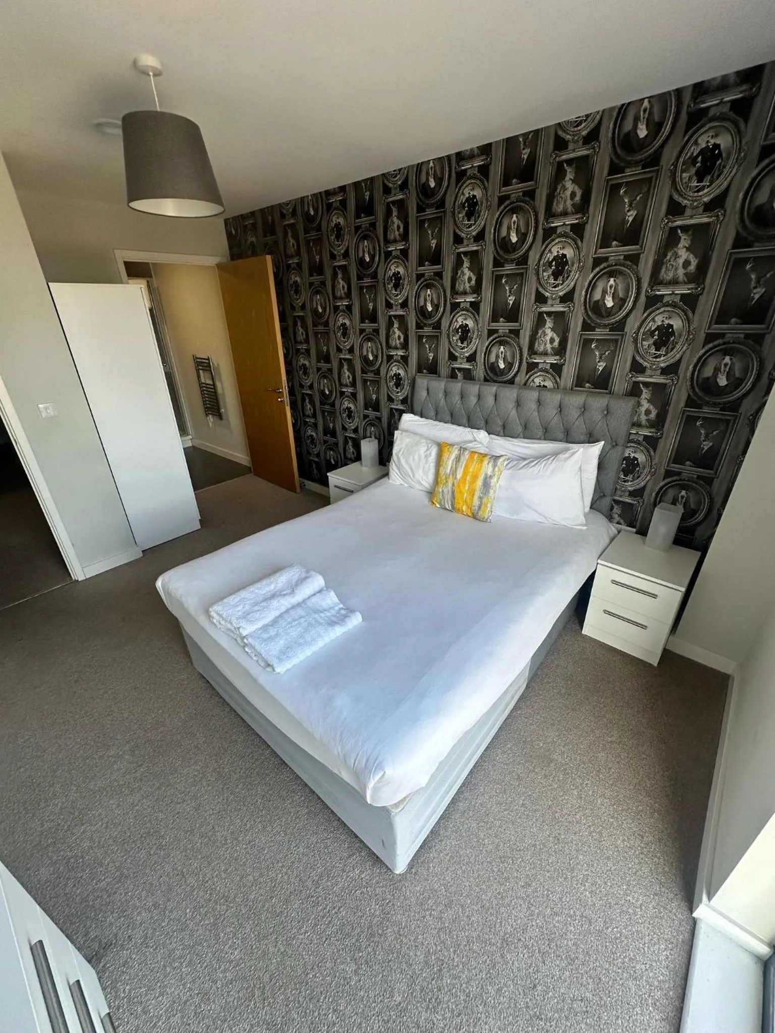 Photo of the whole room, Bed in Adelphi Wharf Apartments by Beehosting