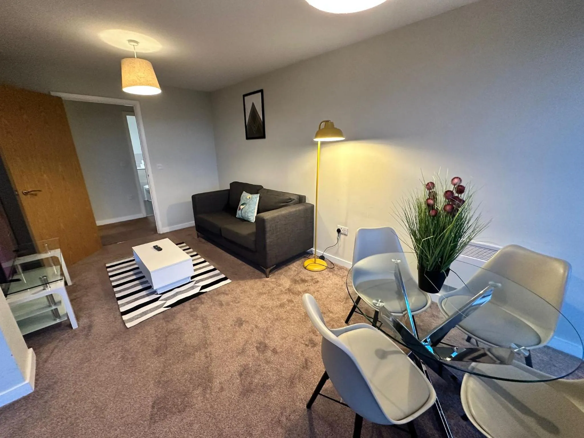 Living room in Adelphi Wharf Apartments by Beehosting