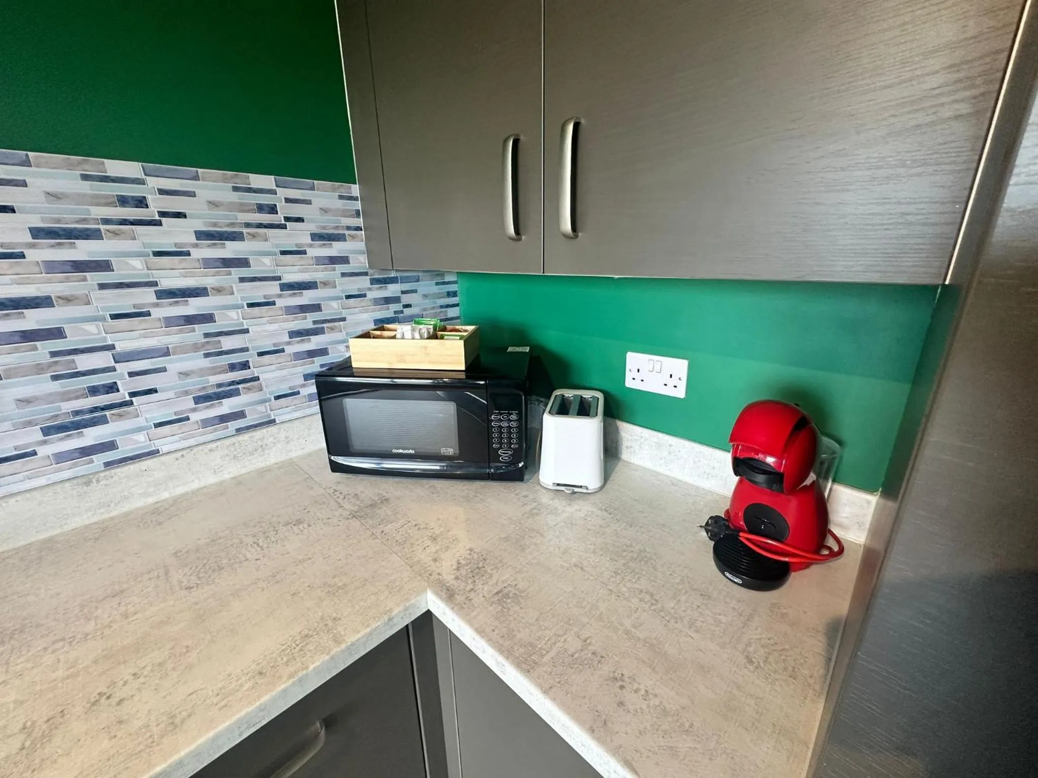 Kitchen or kitchenette in Adelphi Wharf Apartments by Beehosting