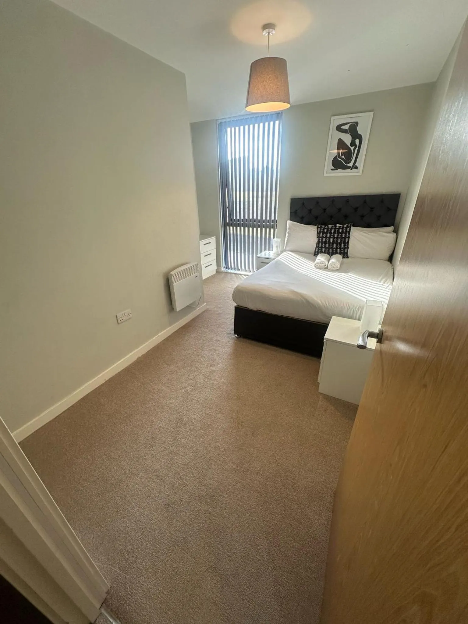 Photo of the whole room, Bed in Adelphi Wharf Apartments by Beehosting