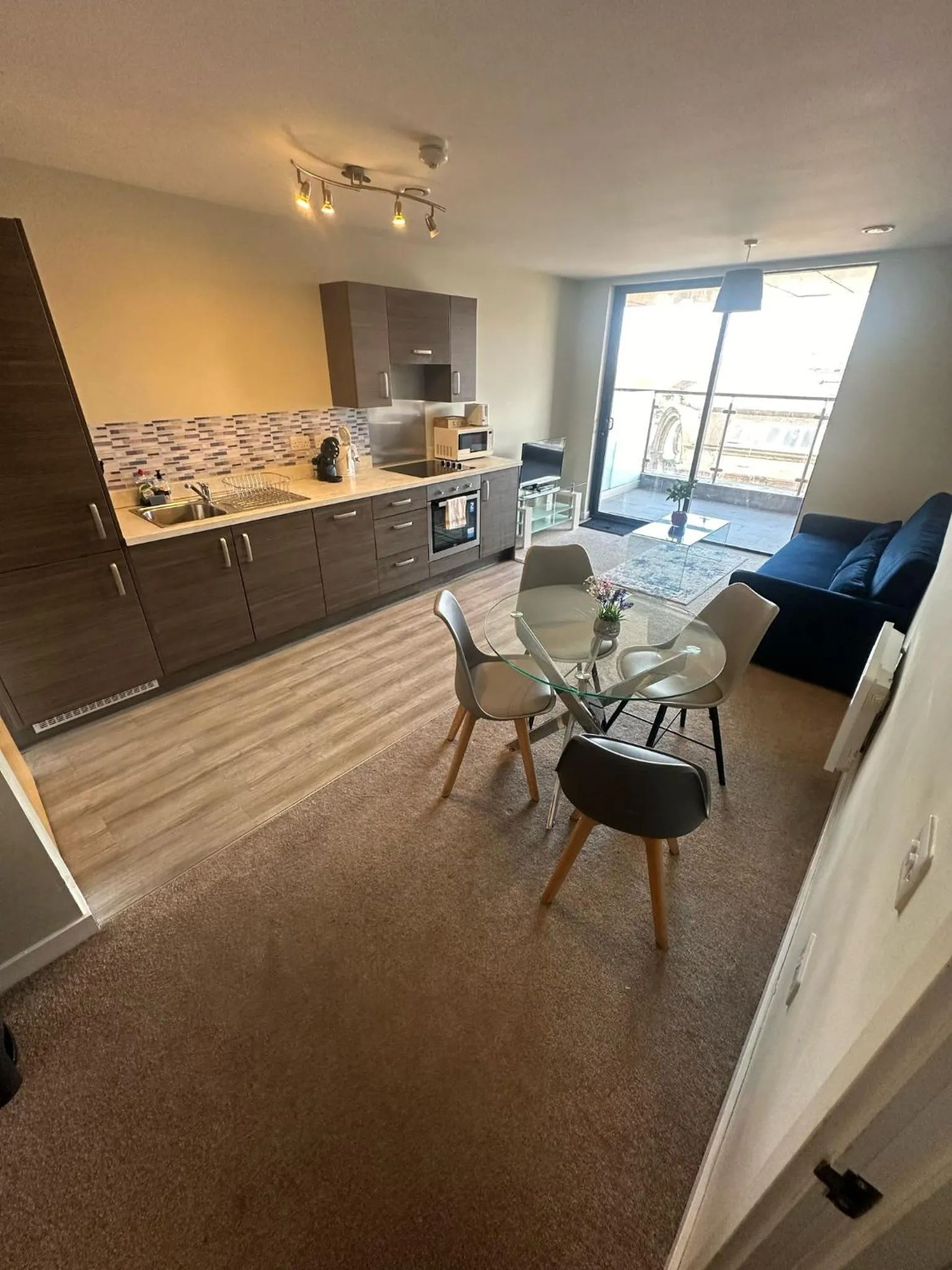 Living room in Adelphi Wharf Apartments by Beehosting