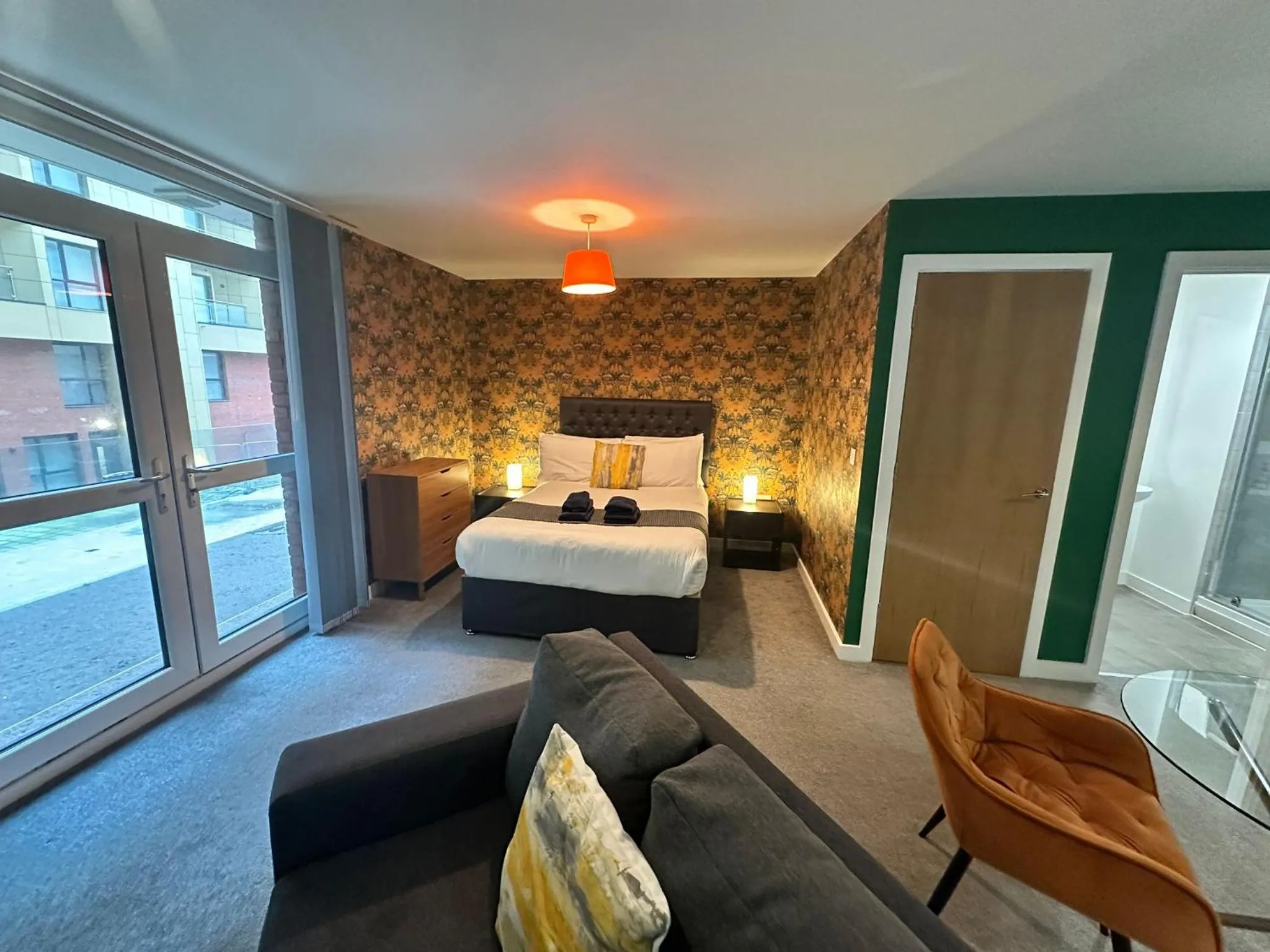 Bed in Adelphi Wharf Apartments by Beehosting