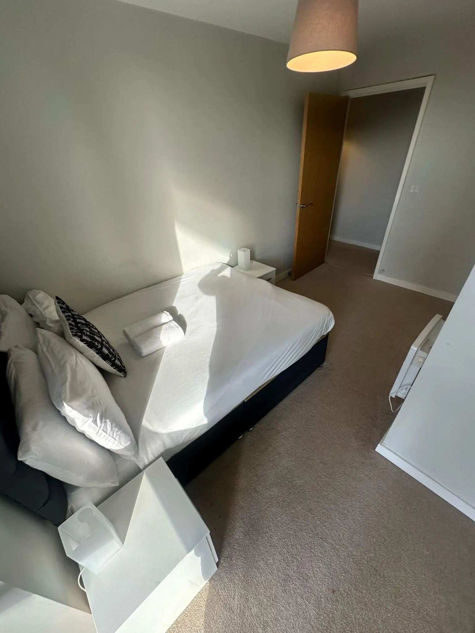 Photo of the whole room, Bed in Adelphi Wharf Apartments by Beehosting