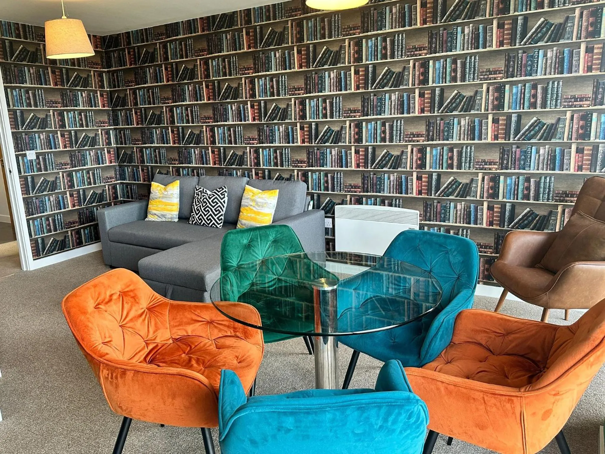 Living room in Adelphi Wharf Apartments by Beehosting