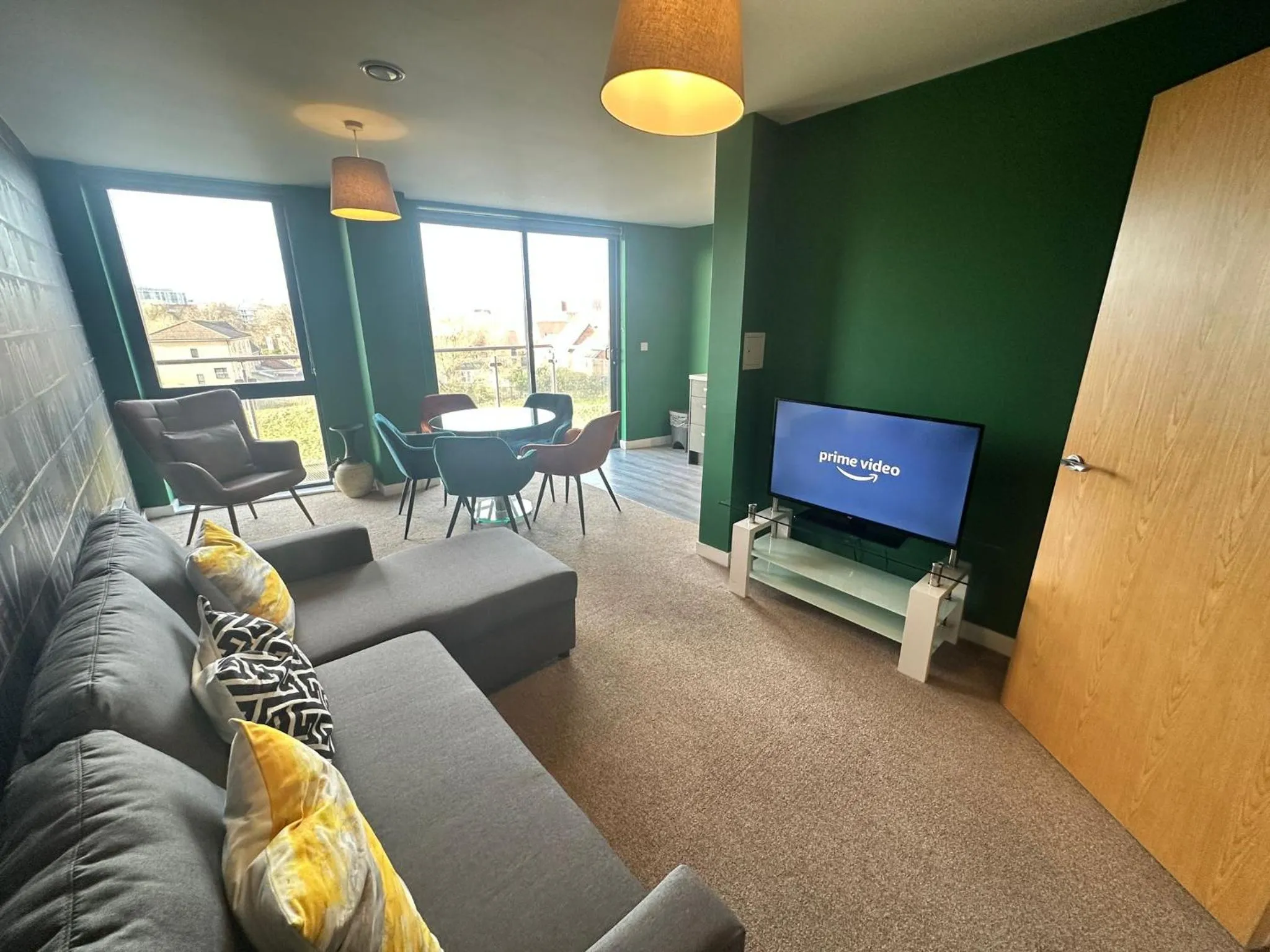 TV and multimedia in Adelphi Wharf Apartments by Beehosting