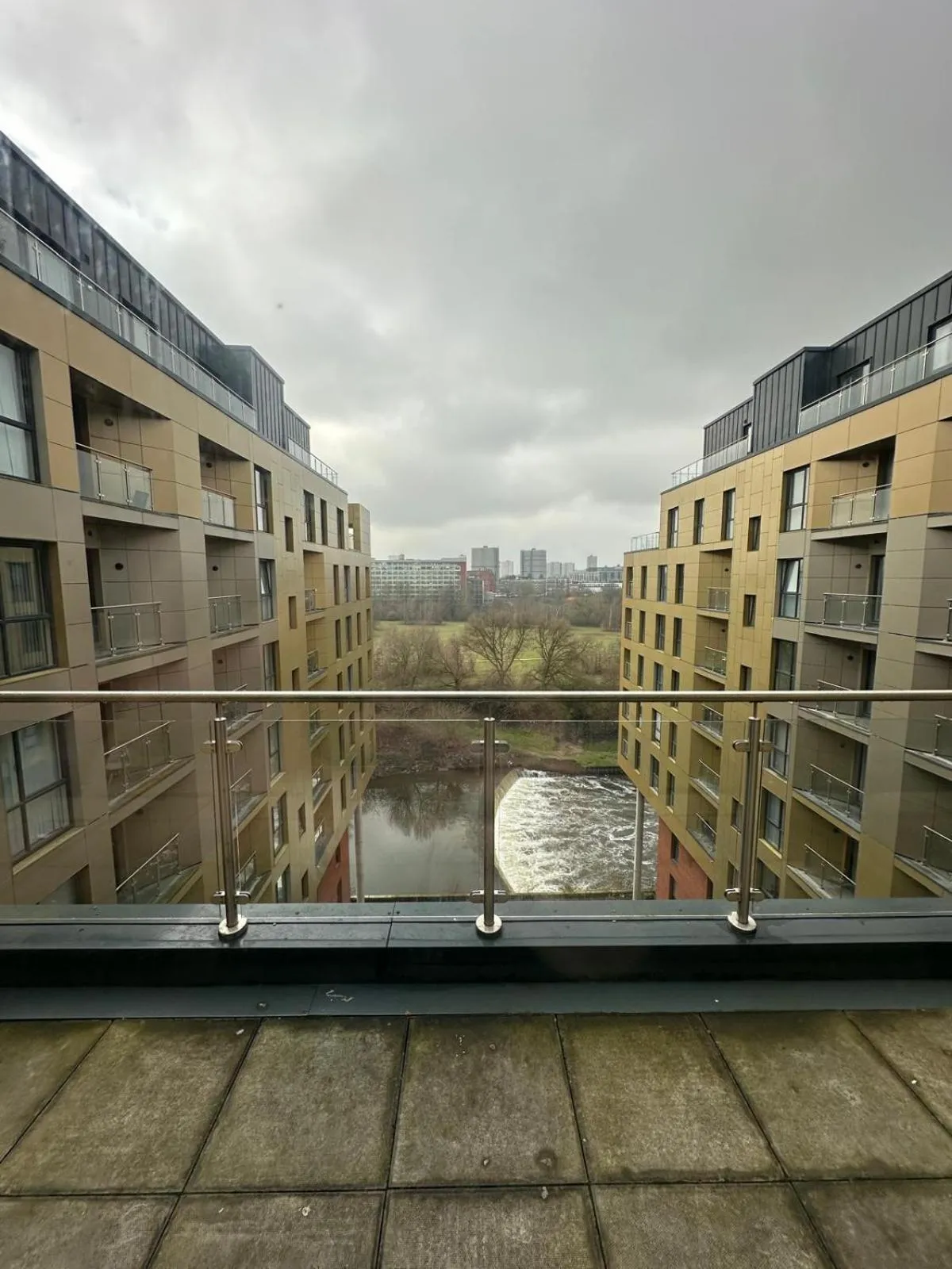 Balcony/Terrace in Adelphi Wharf Apartments by Beehosting
