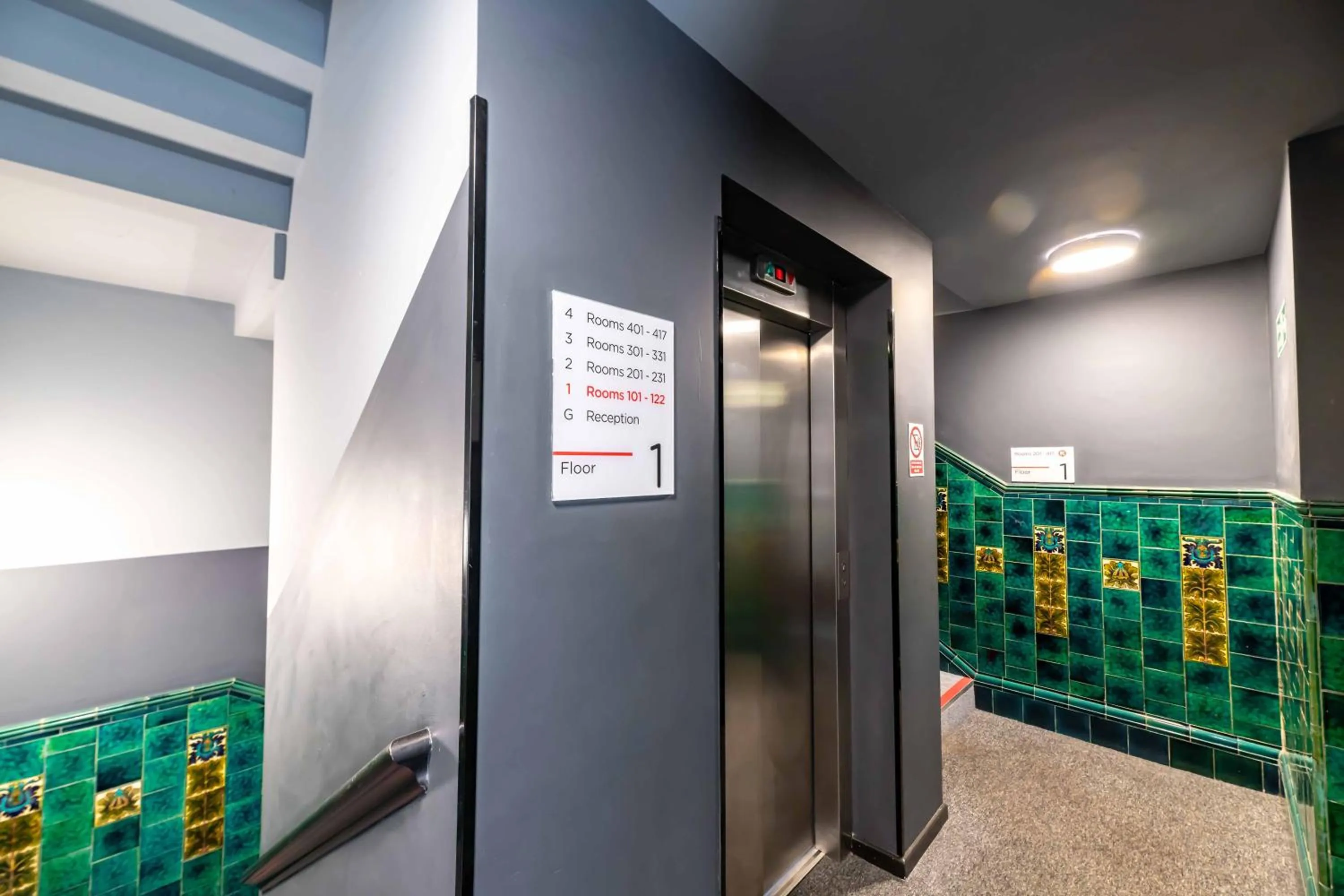 elevator in easyHotel Newcastle