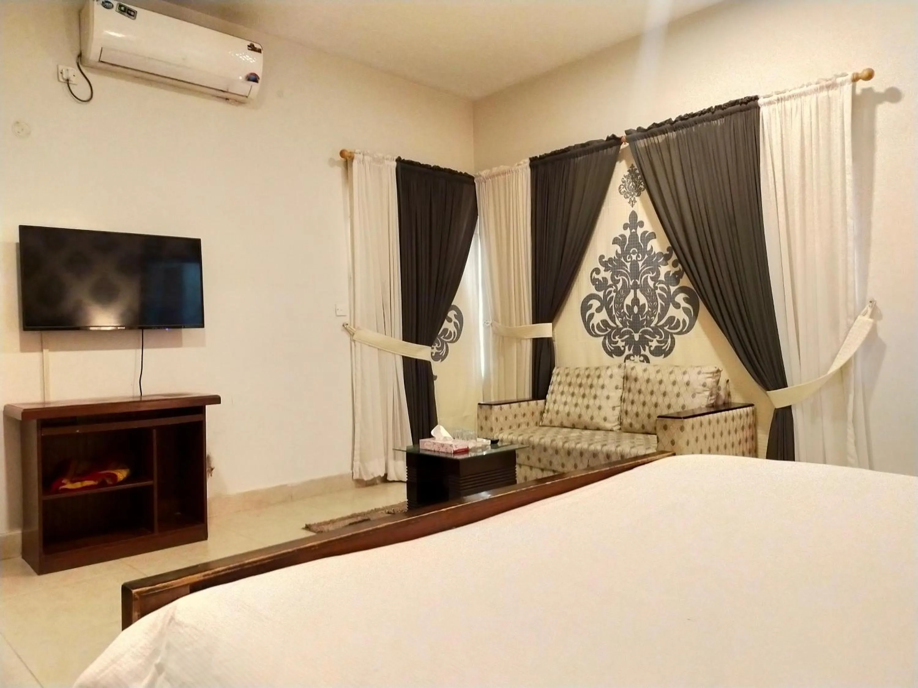 Living hub Guest House