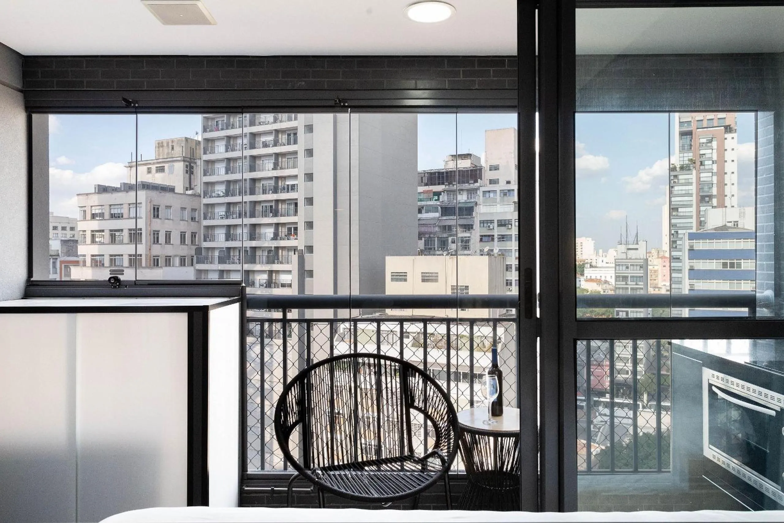 Day in Condomínio Setin Downtown Genebra - Studios por temporada