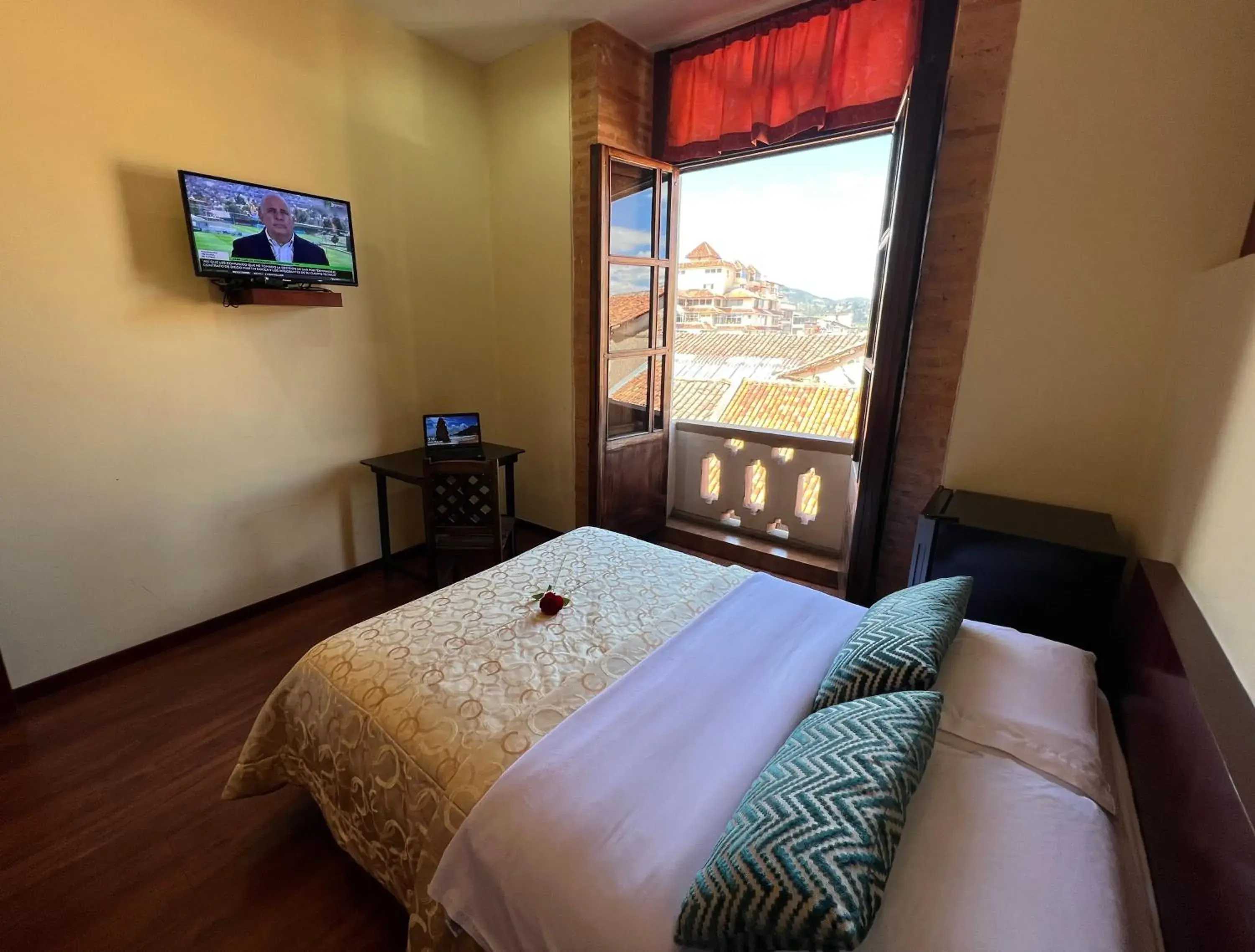 Double Room with Balcony in Floré Hotel Boutique Cuenca Double Room with Balcony in Floré Hotel Boutique Cuenca