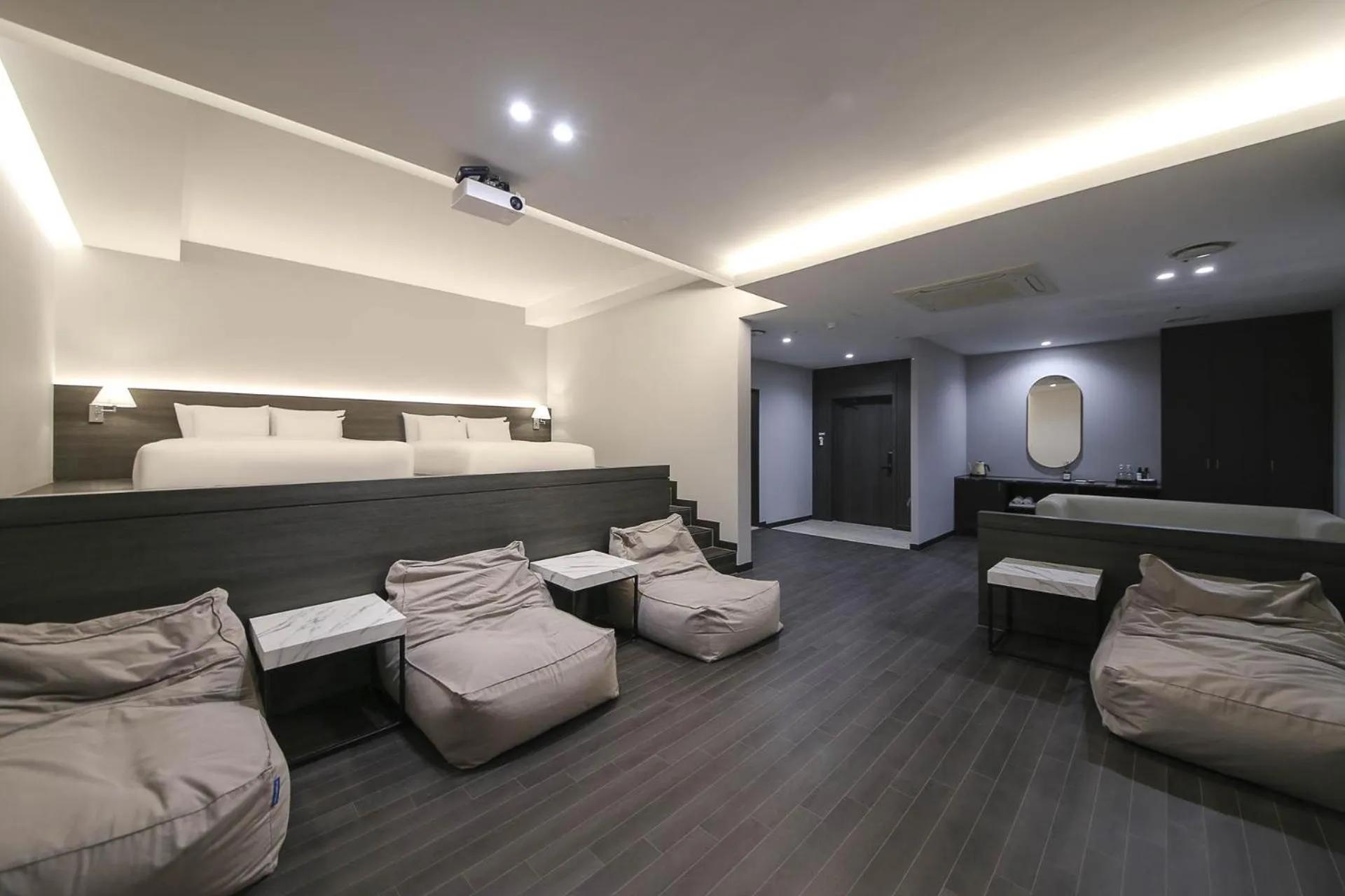 H Avenue Hotel Sangmu Branch