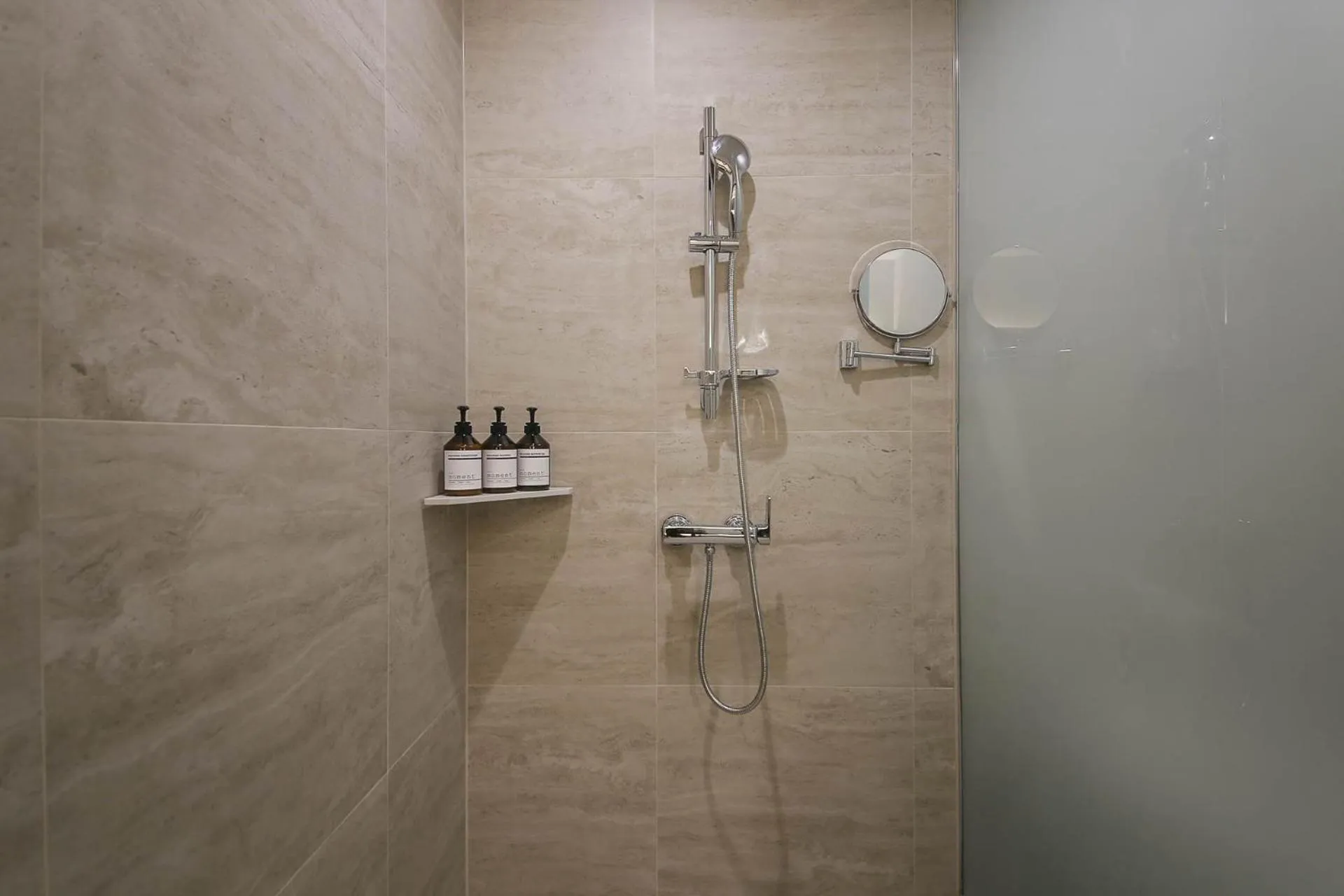 H Avenue Hotel Sangmu Branch