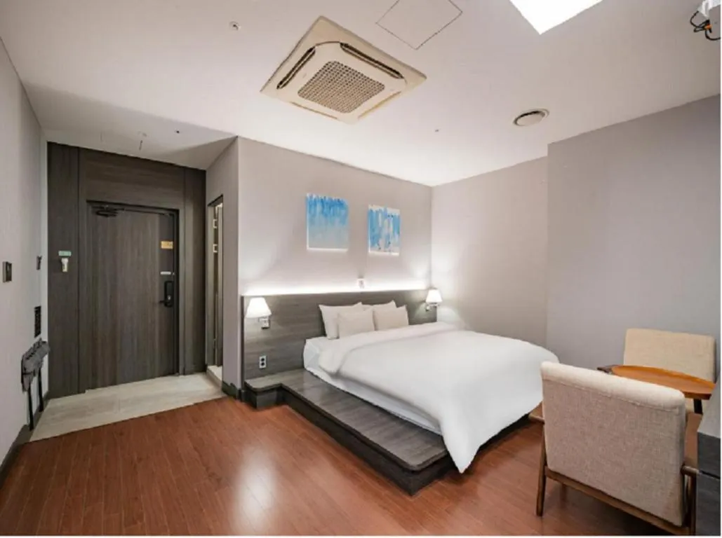 Bed in H Avenue Hotel Sangmu Branch