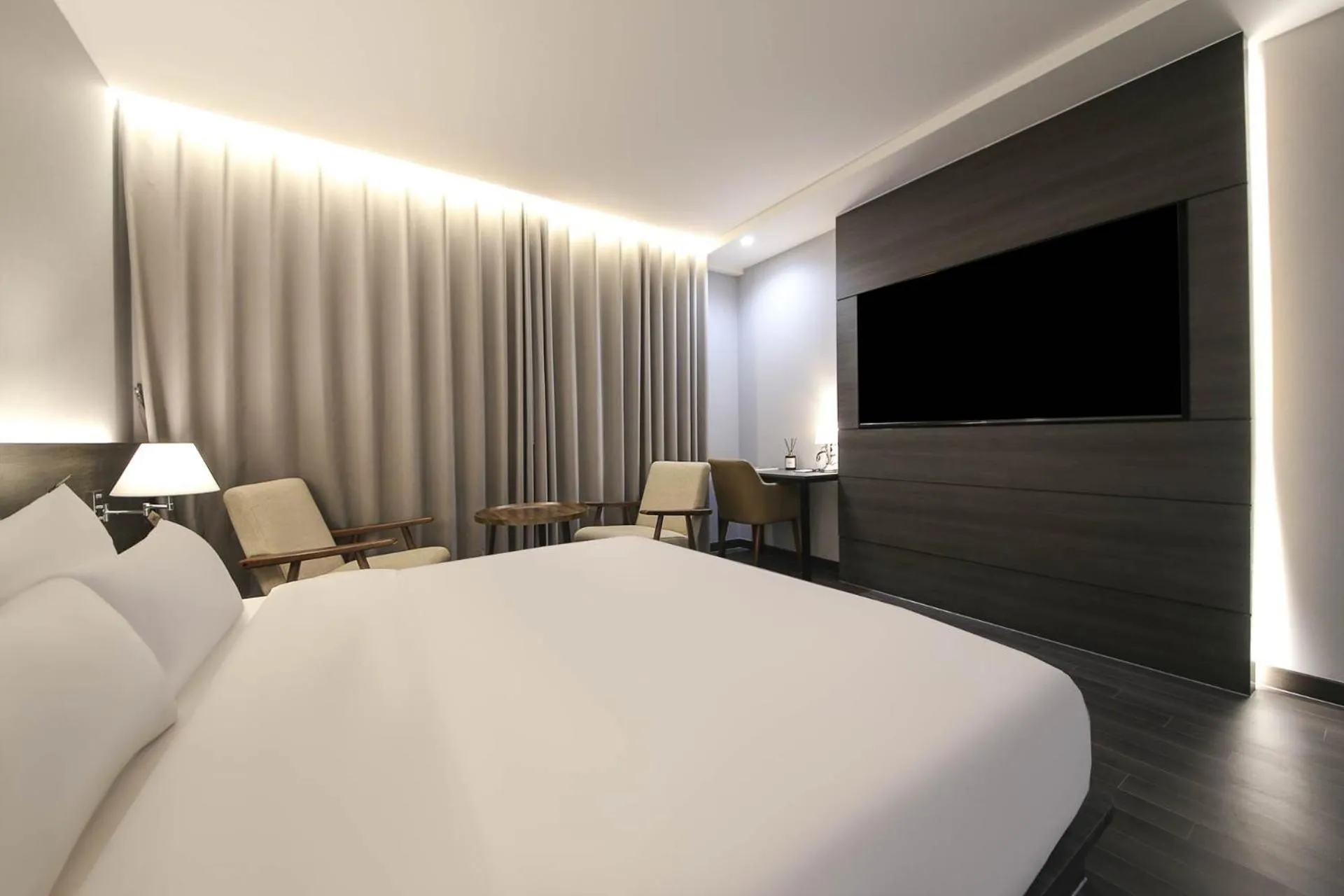 Bed in H Avenue Hotel Sangmu Branch