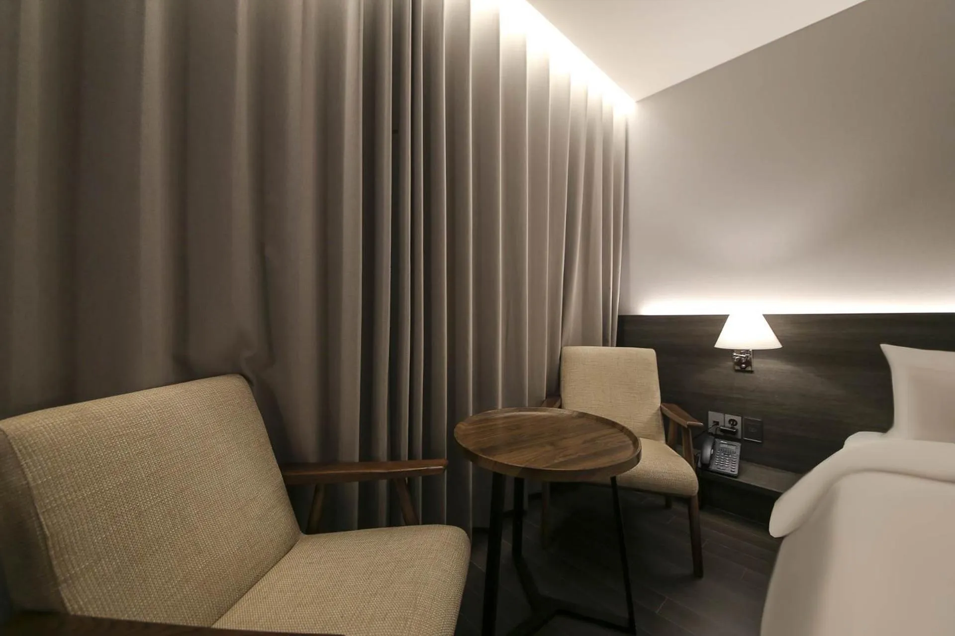 H Avenue Hotel Sangmu Branch