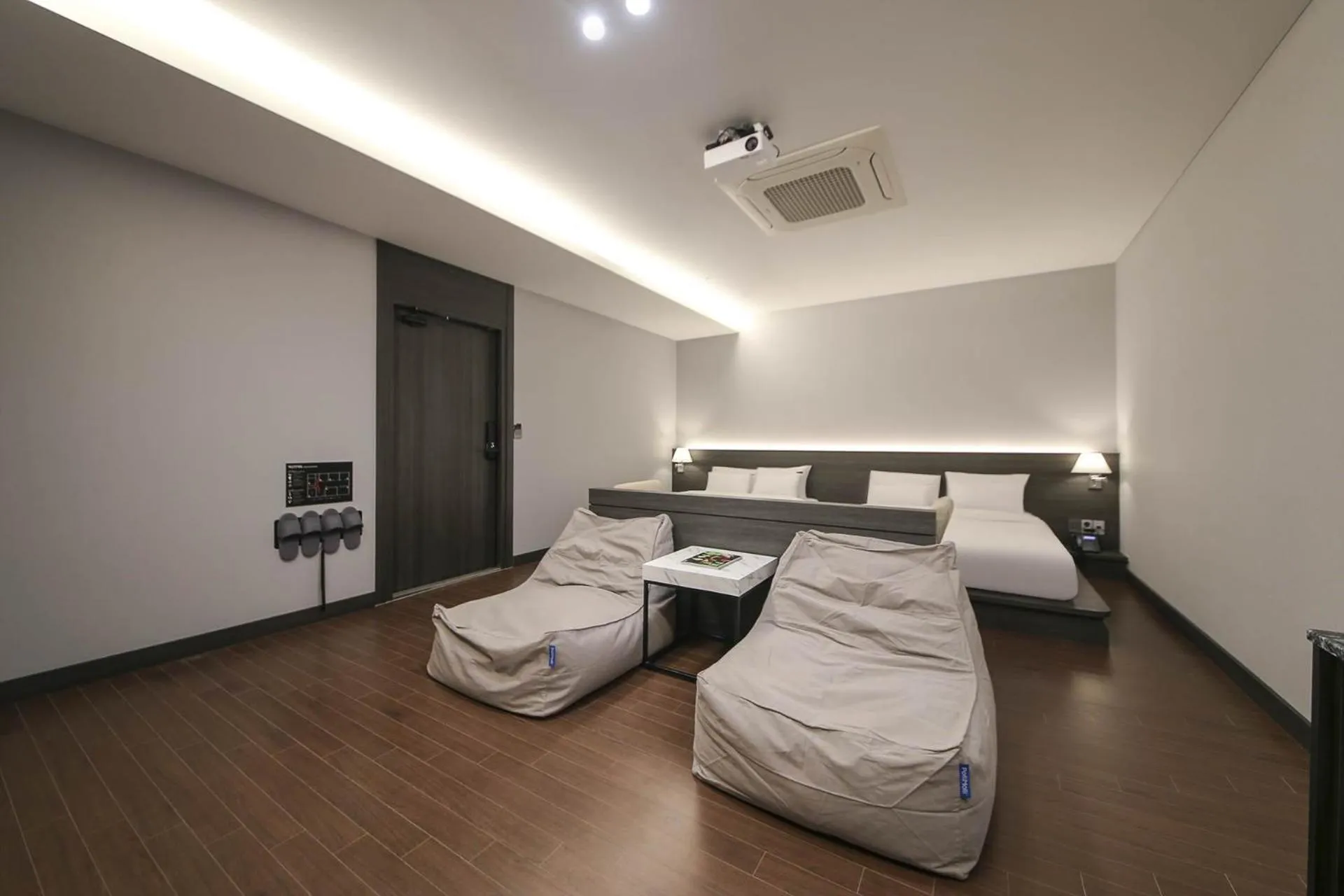 Bed in H Avenue Hotel Sangmu Branch