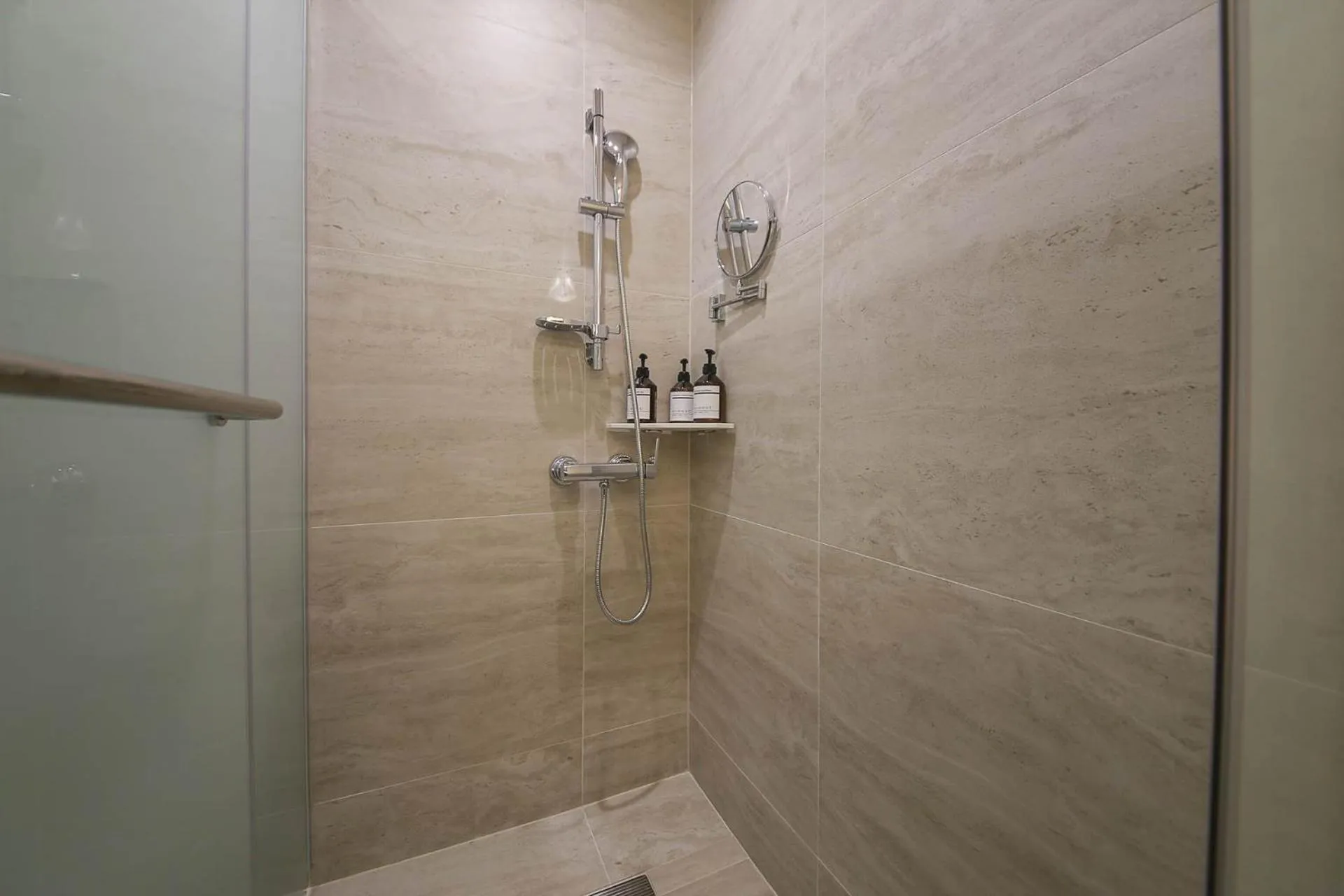 H Avenue Hotel Sangmu Branch