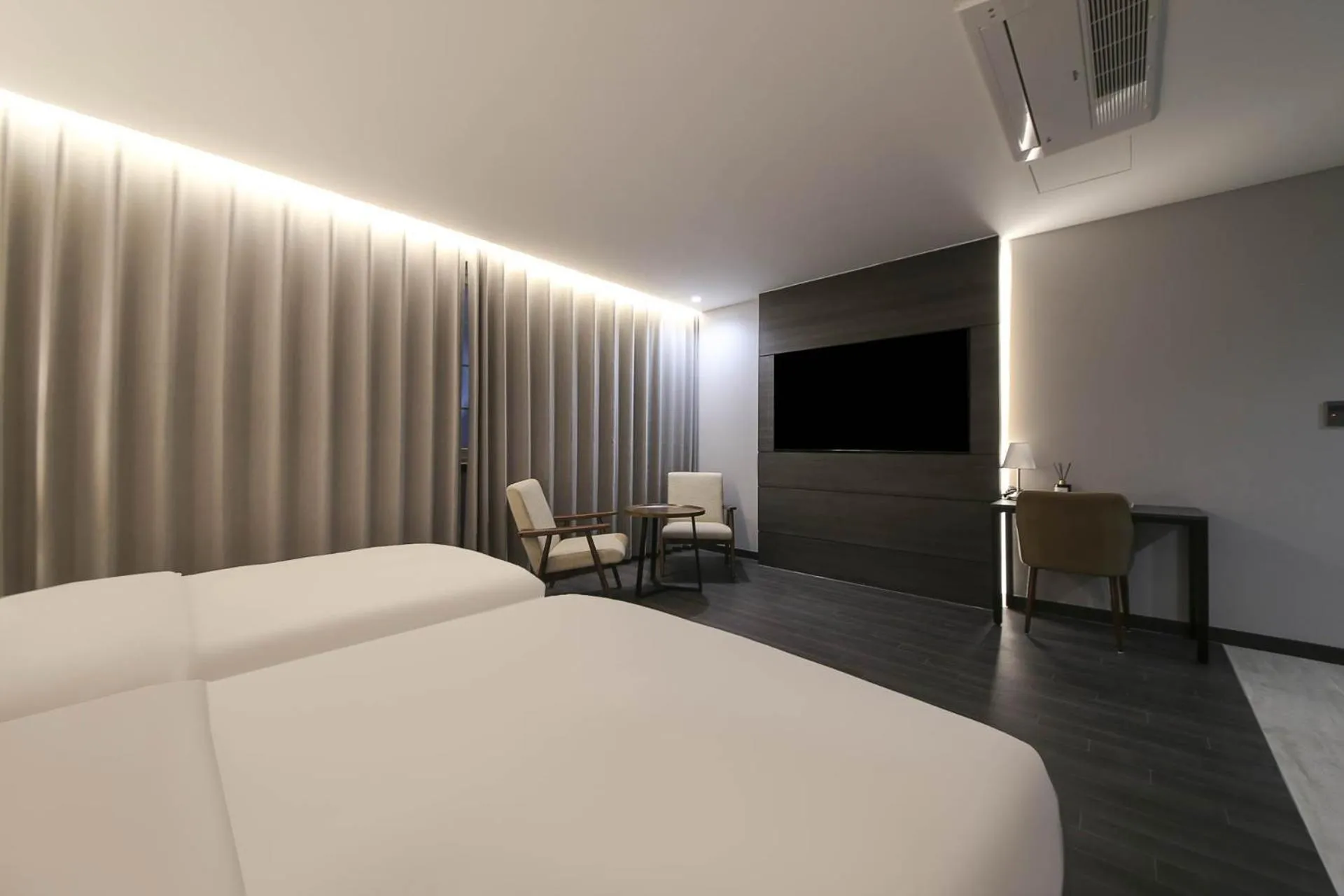 Bed in H Avenue Hotel Sangmu Branch