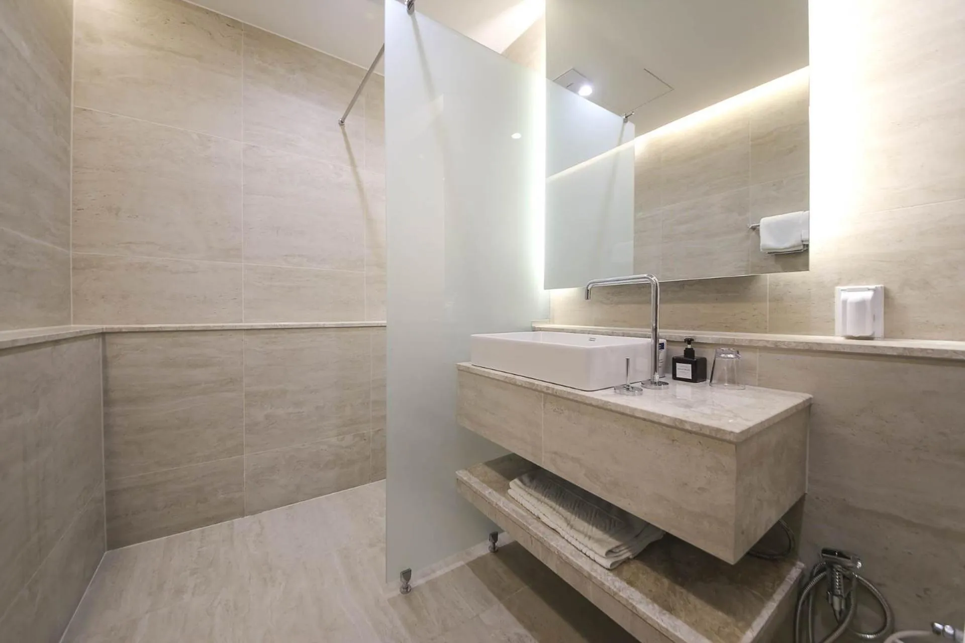 H Avenue Hotel Sangmu Branch