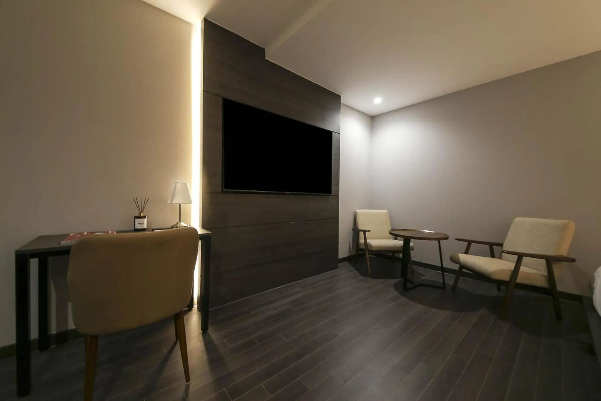 H Avenue Hotel Sangmu Branch